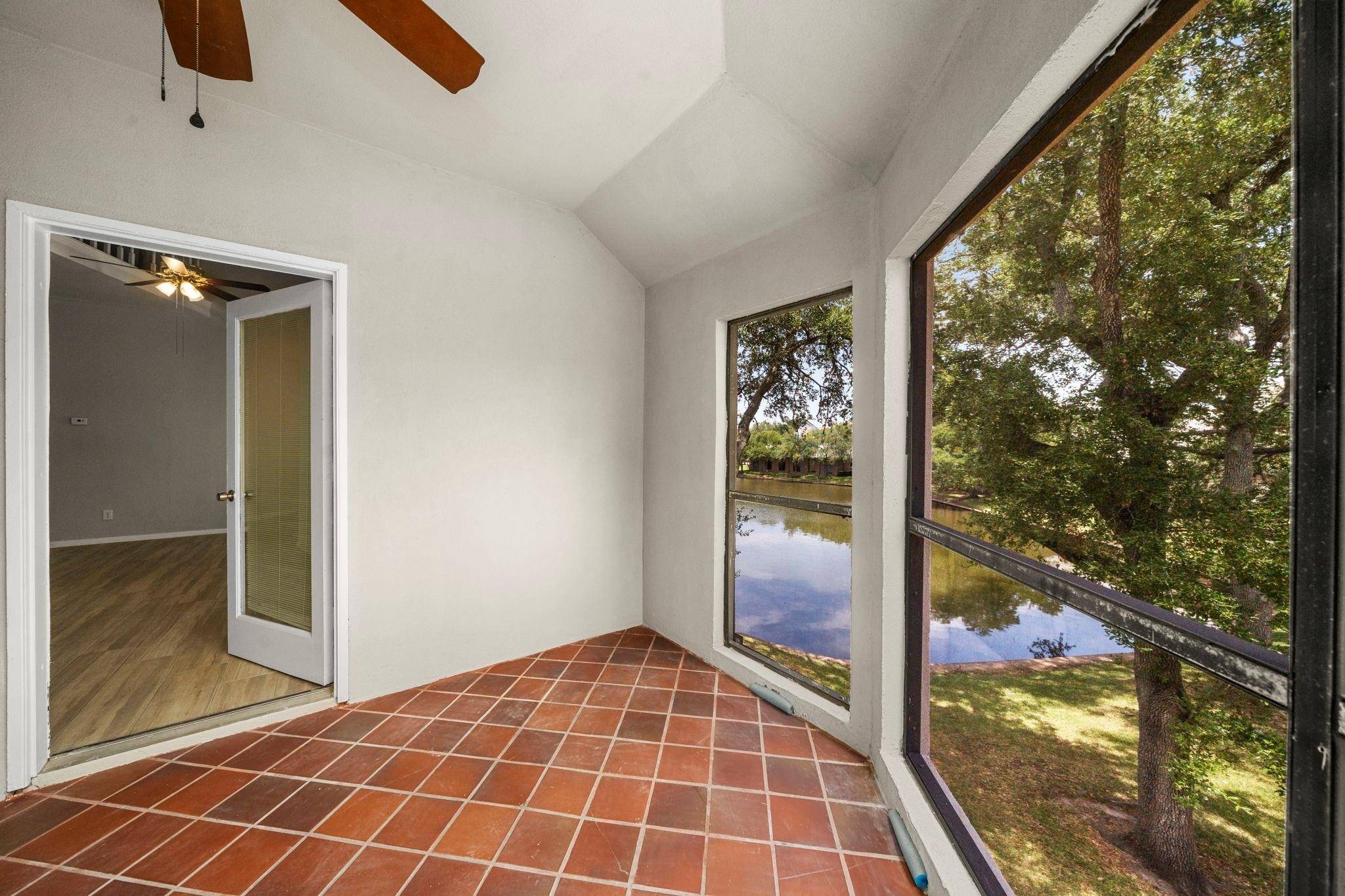 Sugar Land, TX 77479,4144 Greystone WAY #406