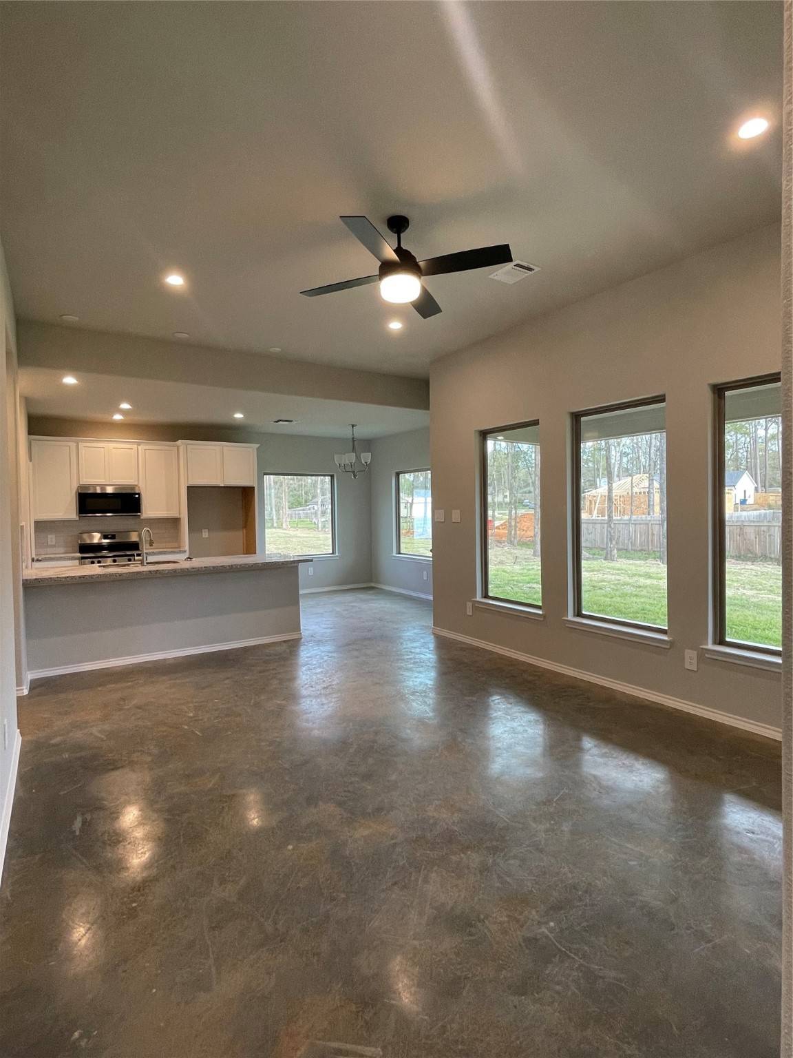 Willis, TX 77378,116 Indian Creek CIR