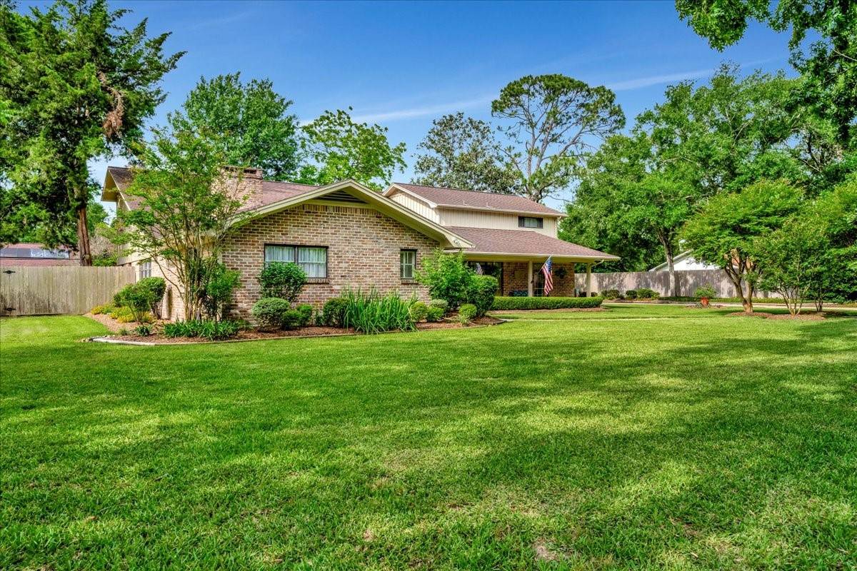 Baytown, TX 77520,1705 E Texas AVE