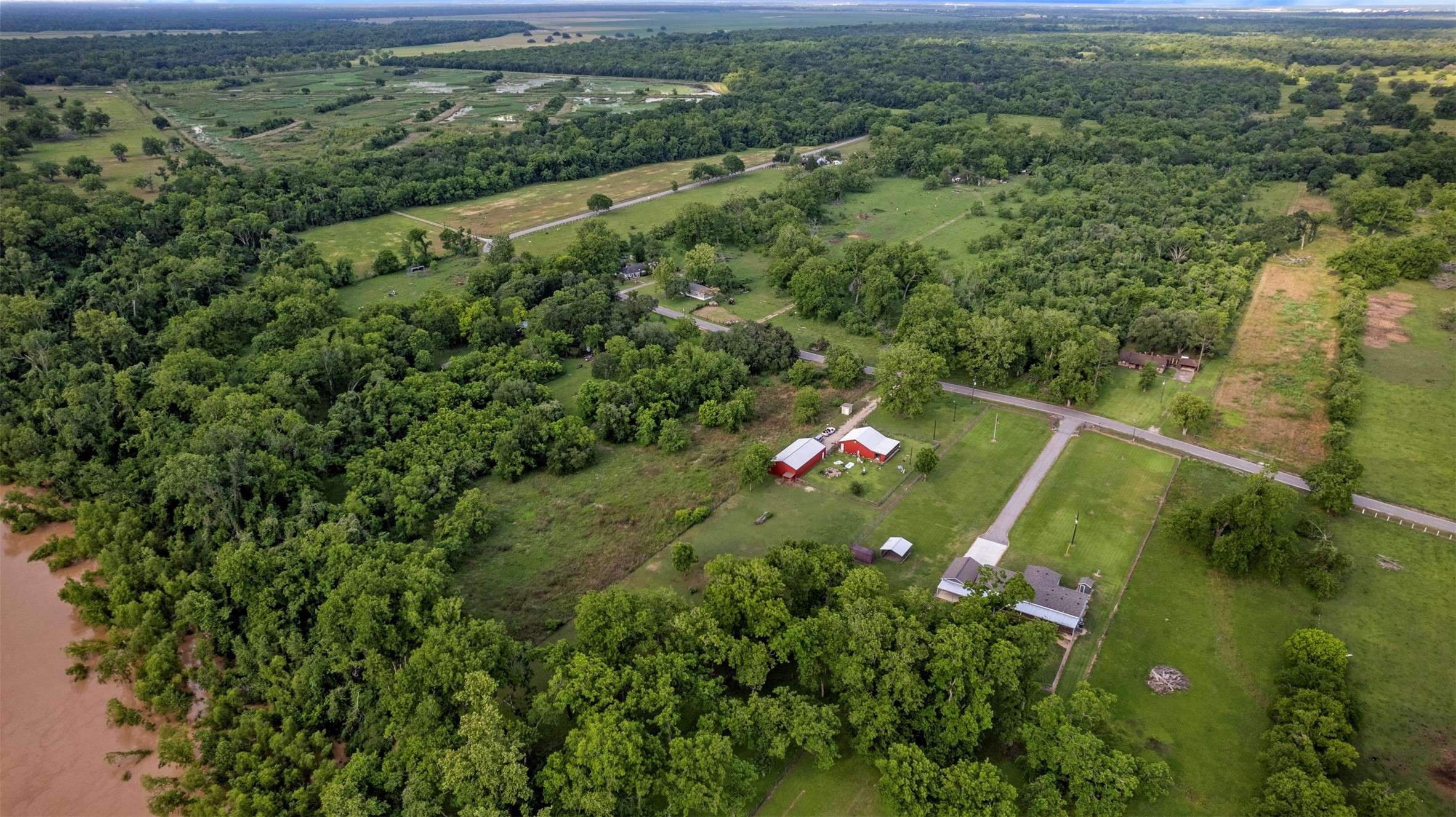 Rosharon, TX 77583,6202 County Road 42