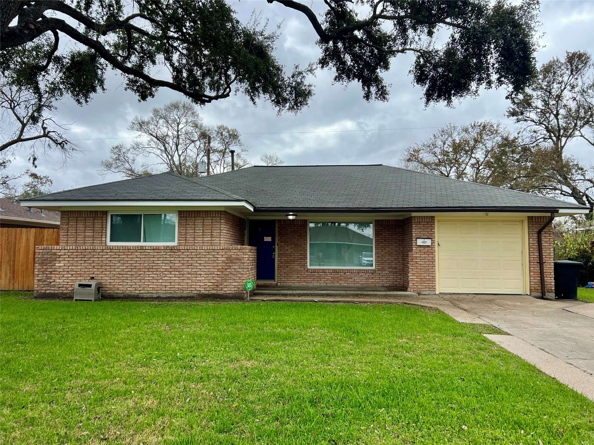 Houston, TX 77018,2211 Stonecrest DR