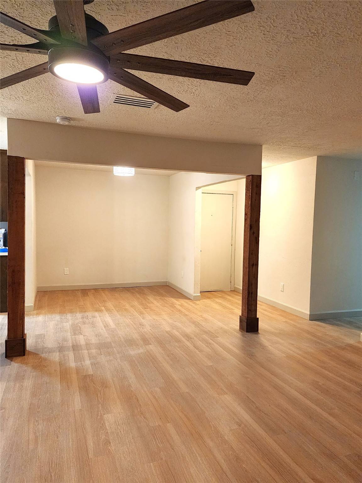 La Porte, TX 77571,4906 Valley View DR