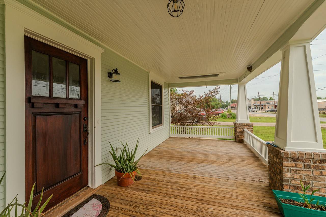 Sour Lake, TX 77659,240 S Merchant ST