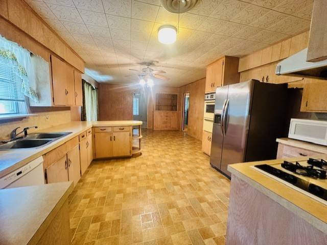 East Bernard, TX 77435,203 Ella ST