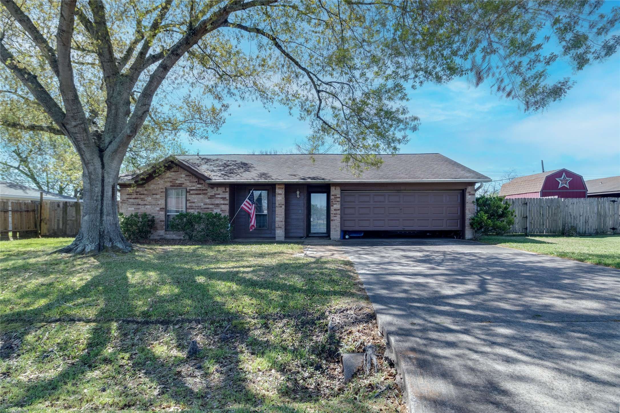 Highlands, TX 77562,2306 Heather ST