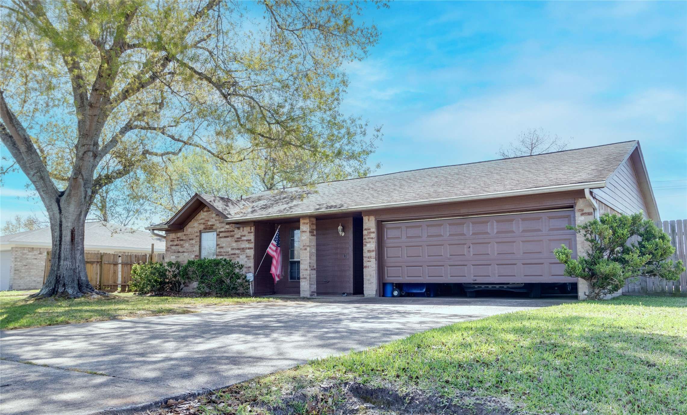 Highlands, TX 77562,2306 Heather ST