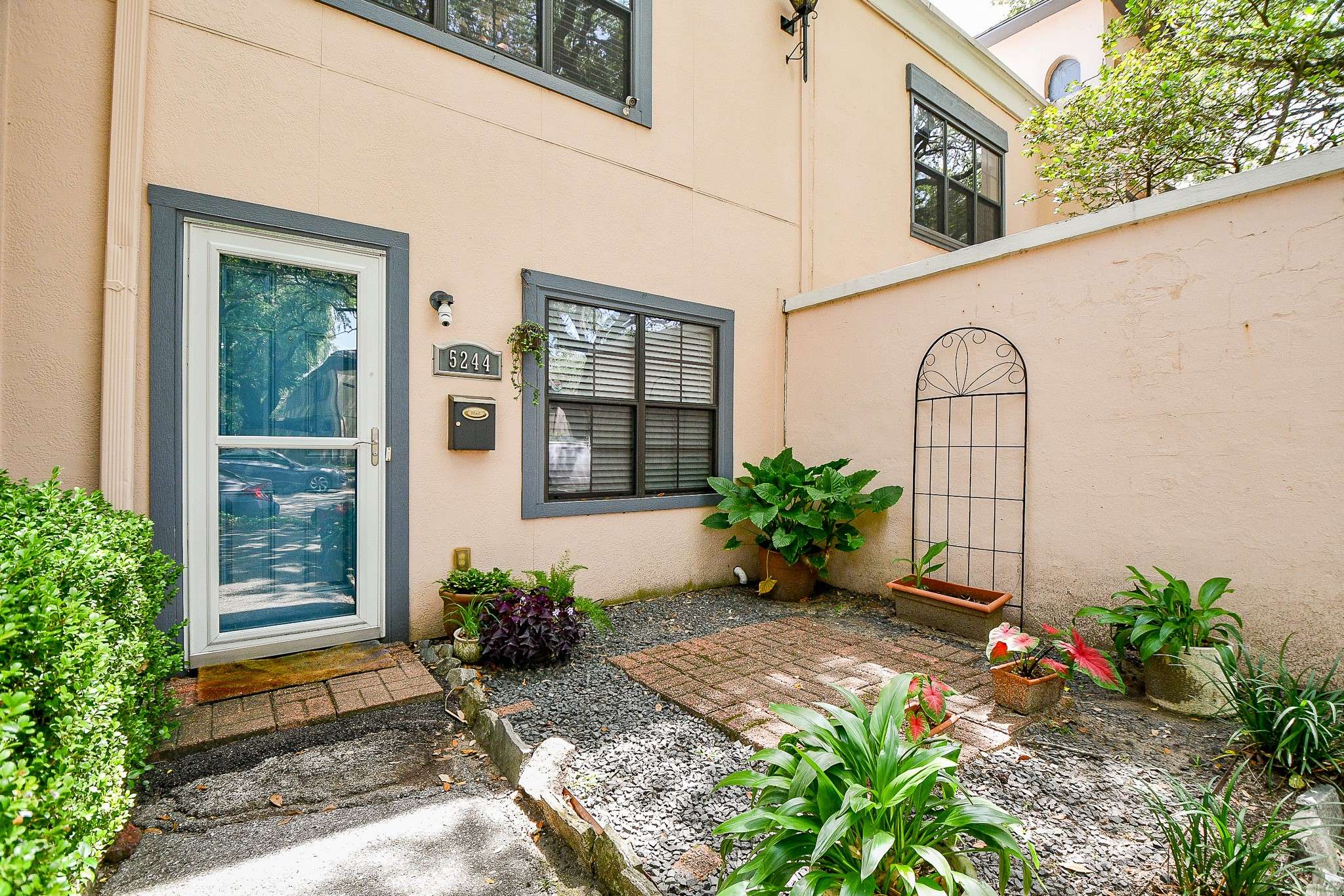 Houston, TX 77035,5244 Arboles DR #6