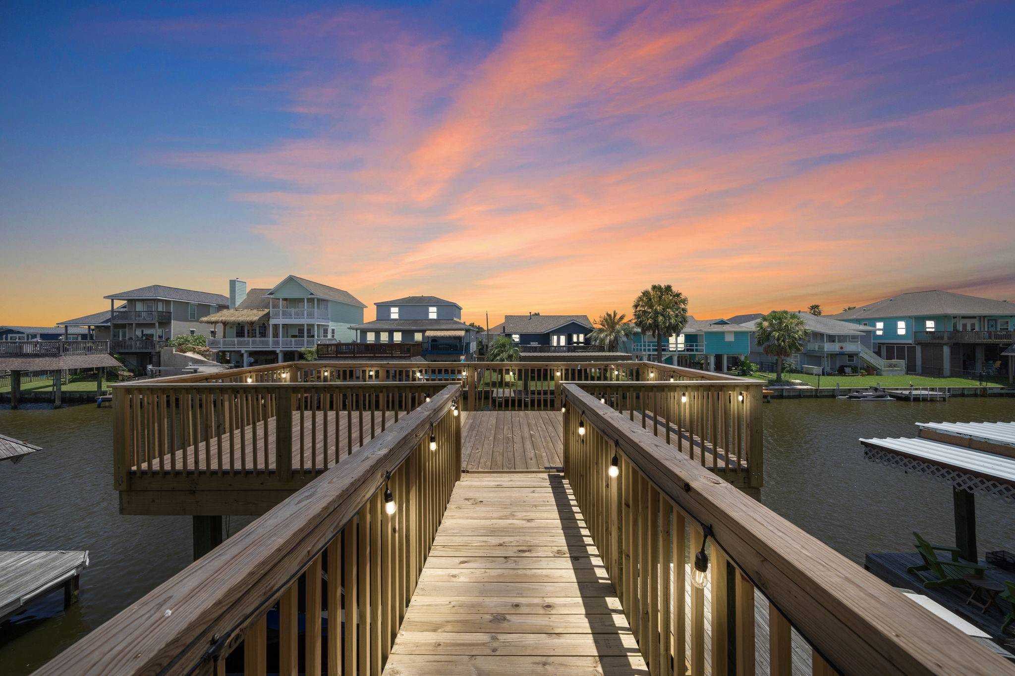 Bayou Vista, TX 77563,31 Dolphin ST