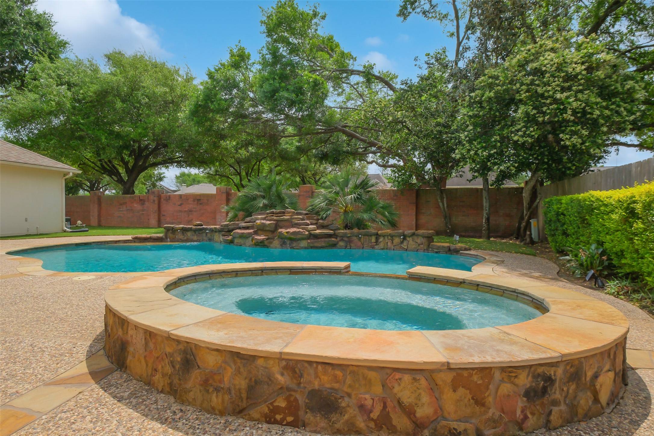 Sugar Land, TX 77479,6911 CHESSLEY CHASE DRIVE