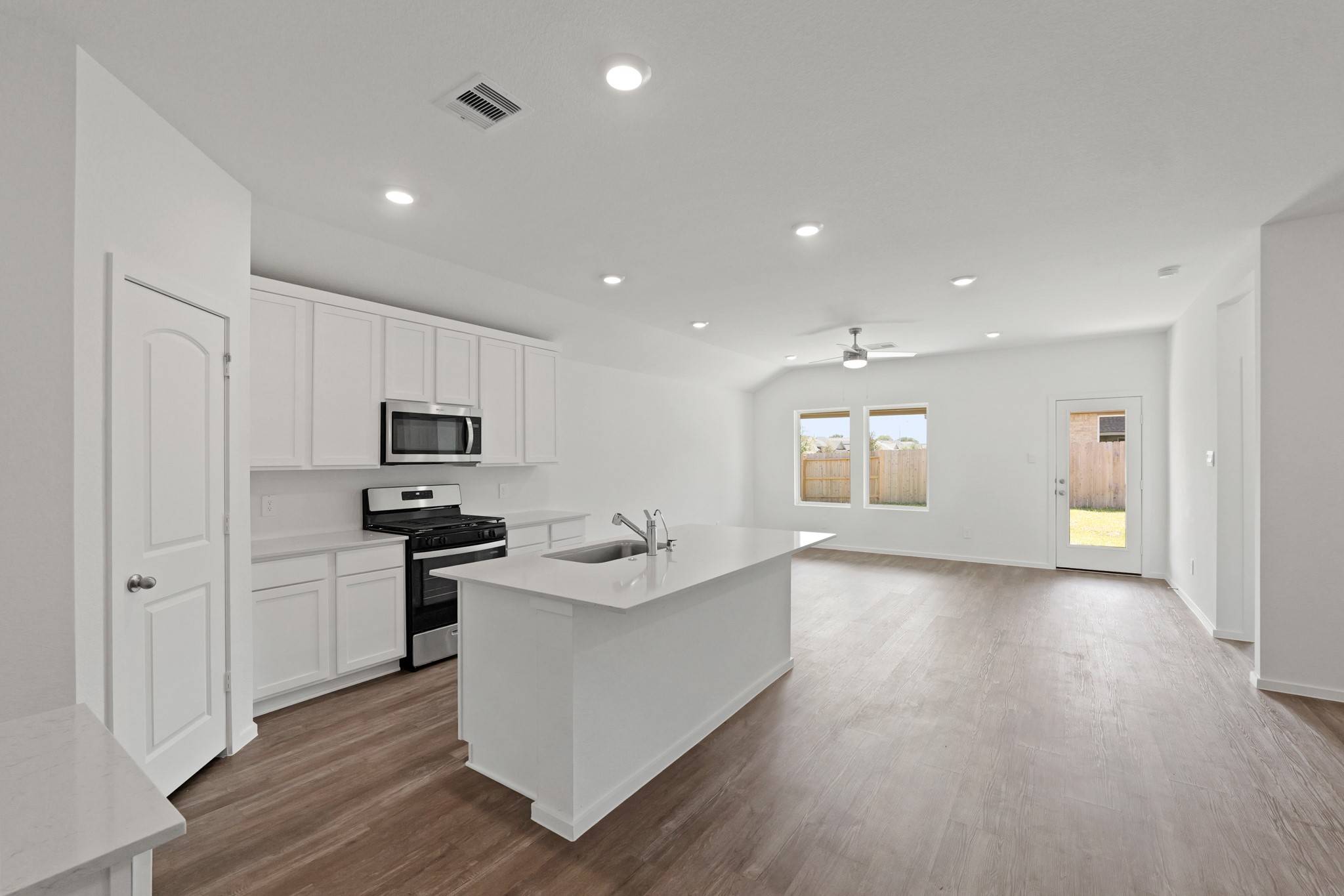 Hockley, TX 77447,20014 Venetian Waters DR