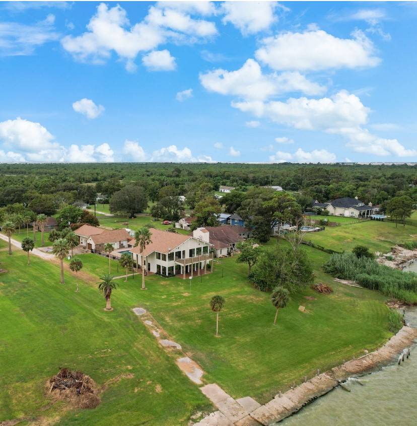 Beach City, TX 77523,114 Morrison ST