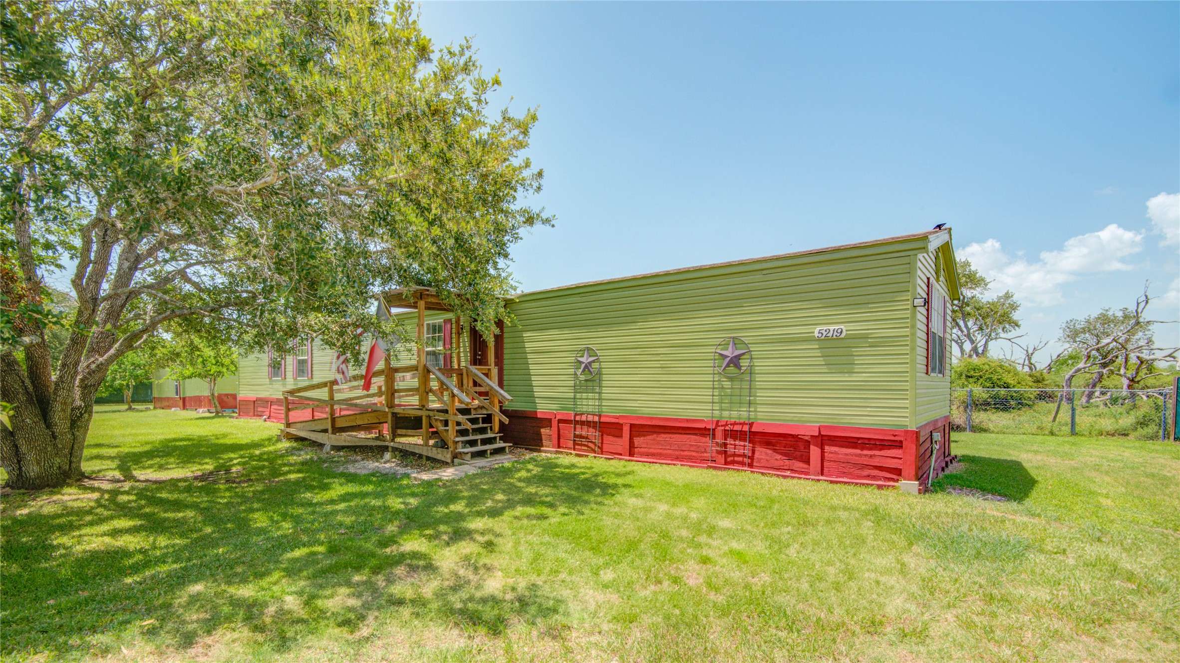 Brazoria, TX 77422,5219 W Belt ST