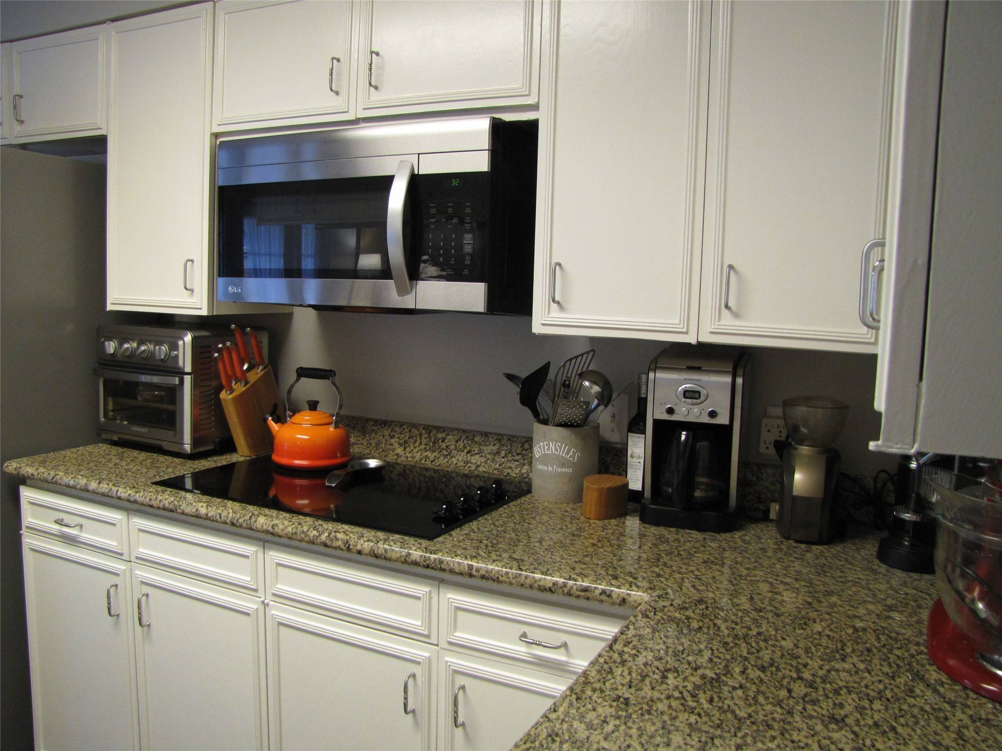 Houston, TX 77063,7902 Meadowcroft DR