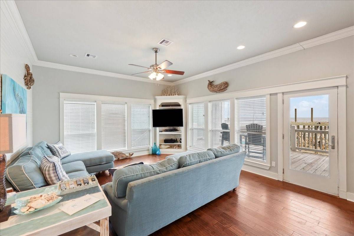 Crystal Beach, TX 77650,2904 Shady LN