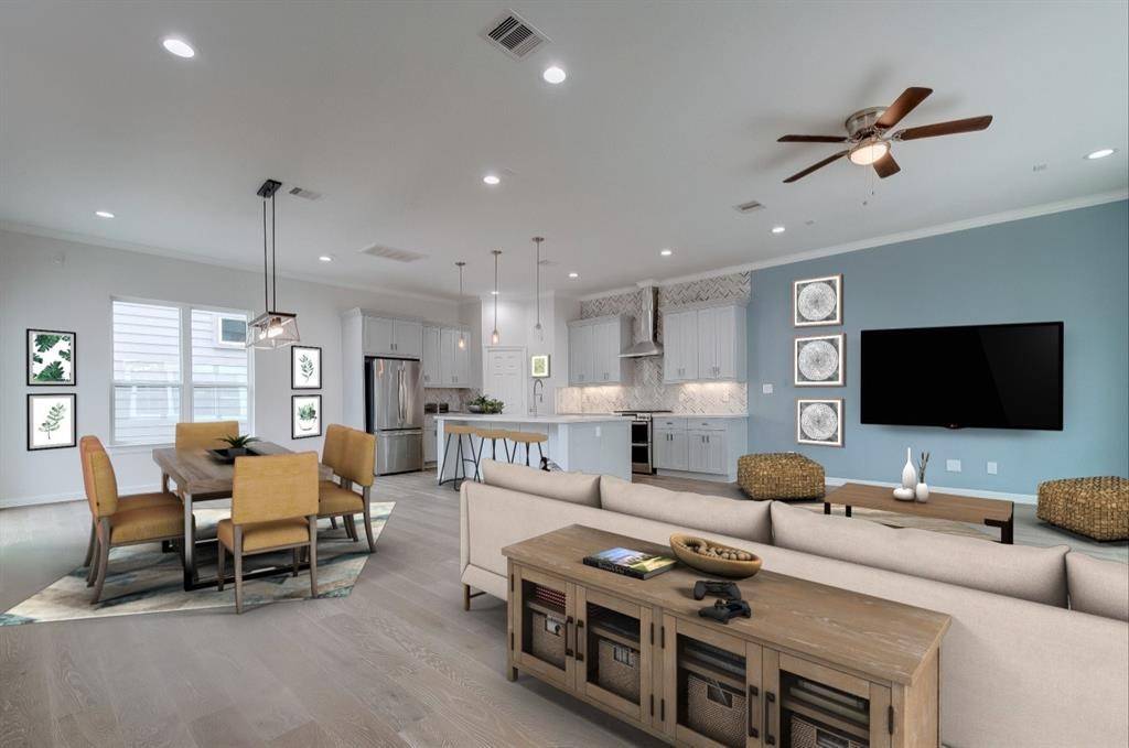 Houston, TX 77007,5528 Larkin ST #C