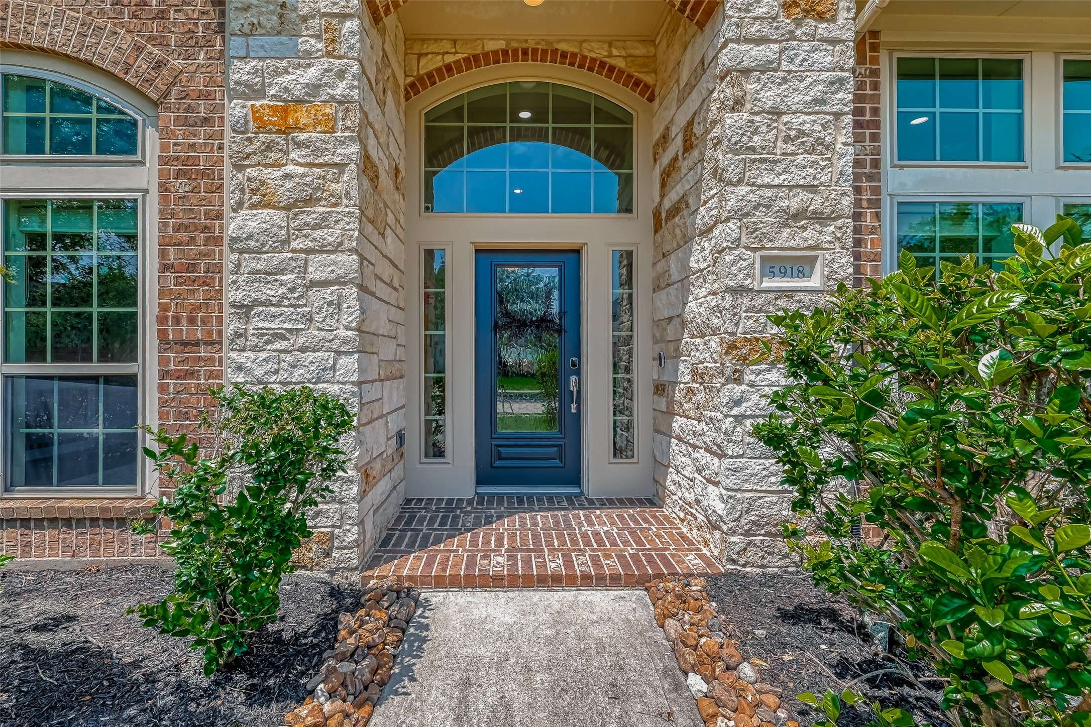 Sugar Land, TX 77479,5918 Emmit Creek LN