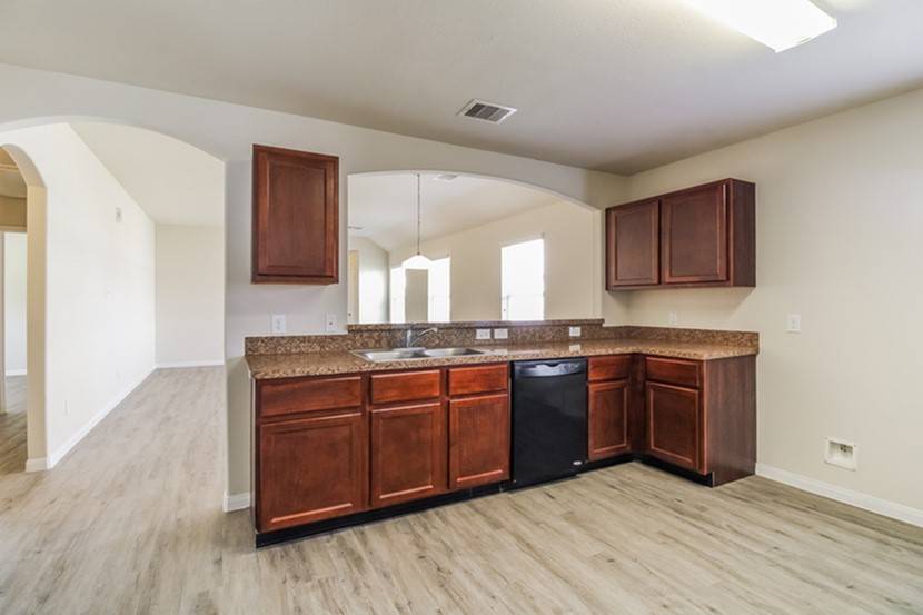 Houston, TX 77087,6313 Ledbetter ST