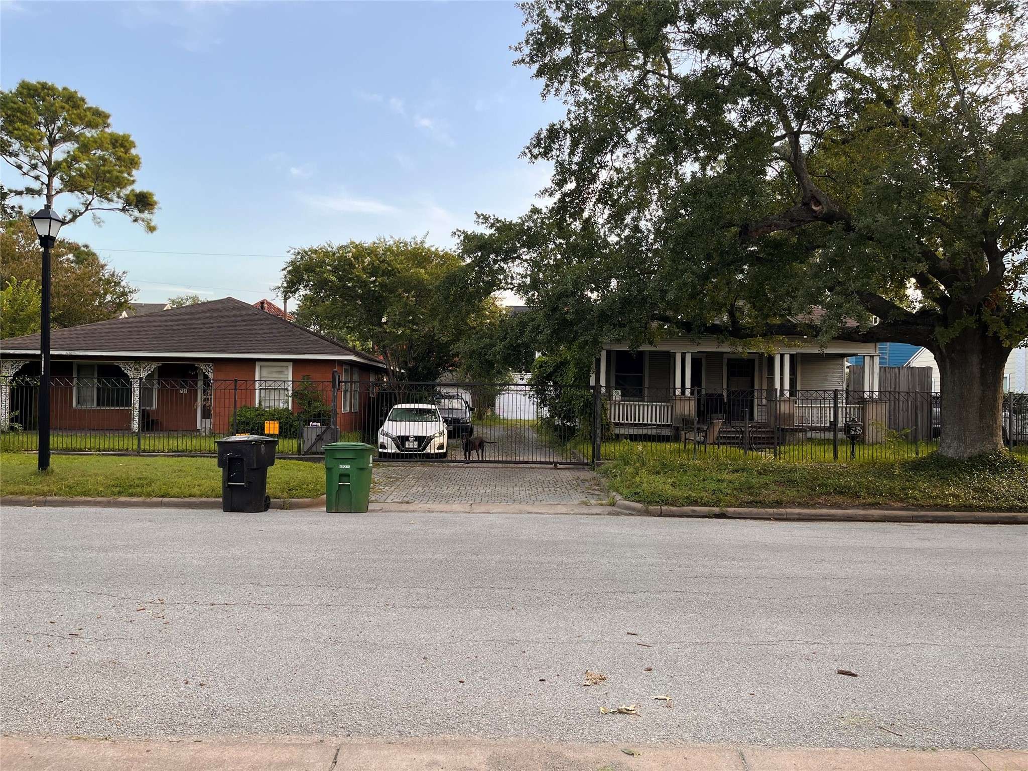 Houston, TX 77007,735 E 8th 1/2 ST