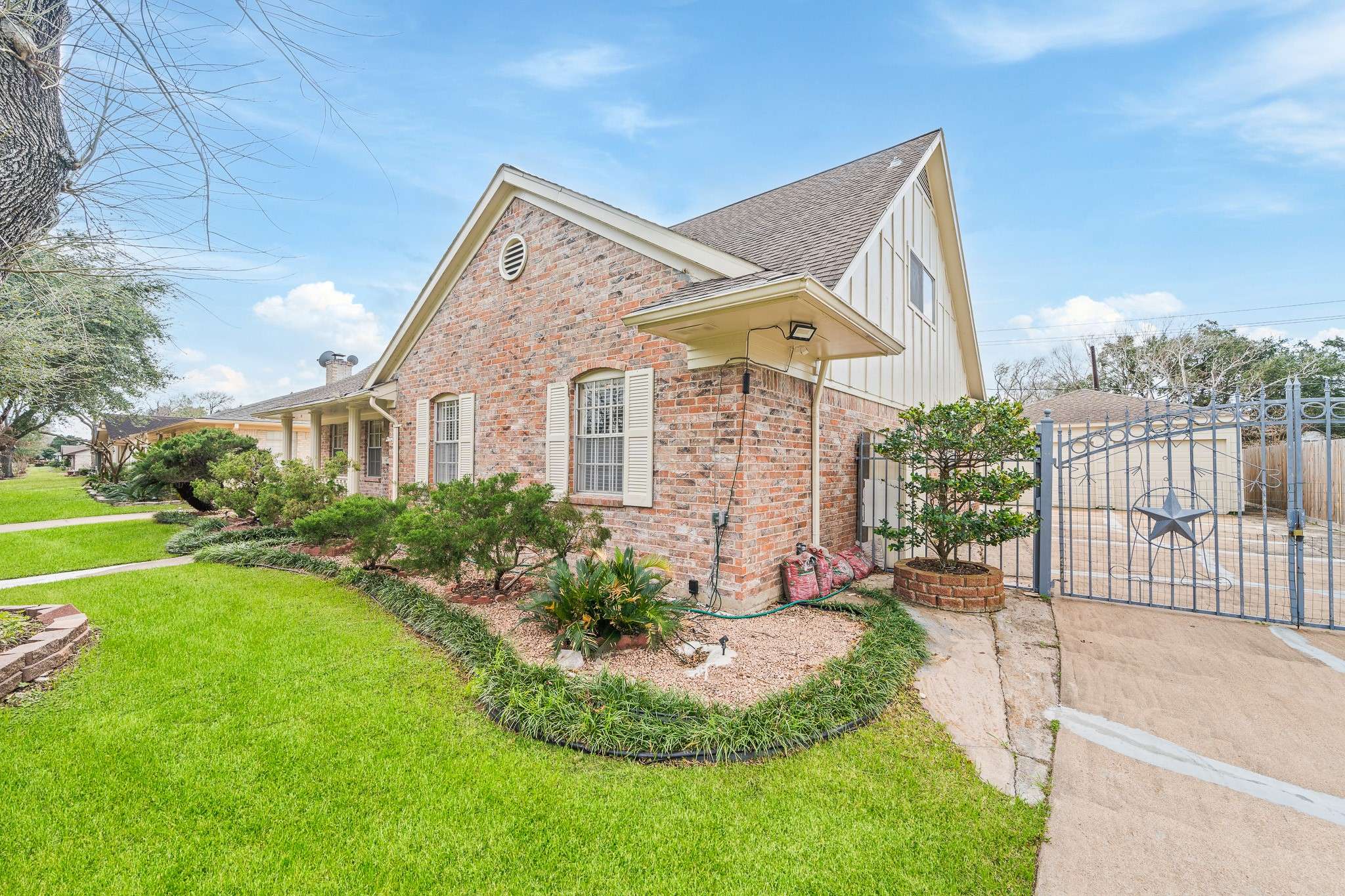 Houston, TX 77036,7718 Pella DR