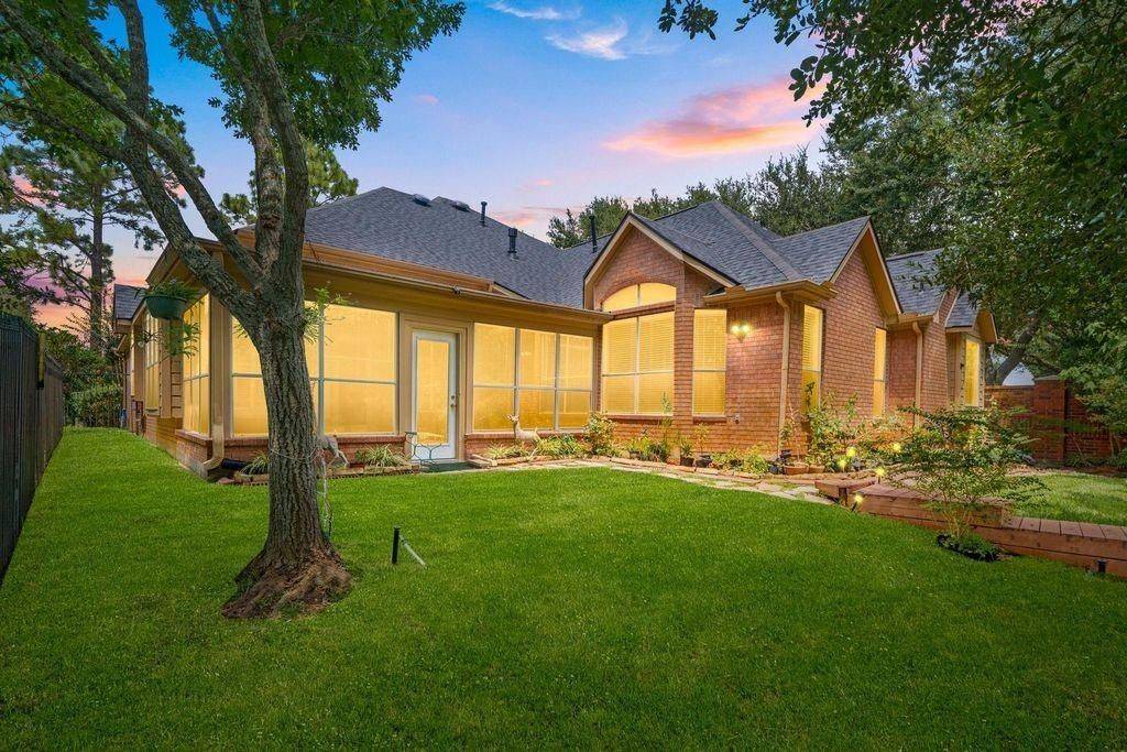 Sugar Land, TX 77478,422 Bay Bridge Drive