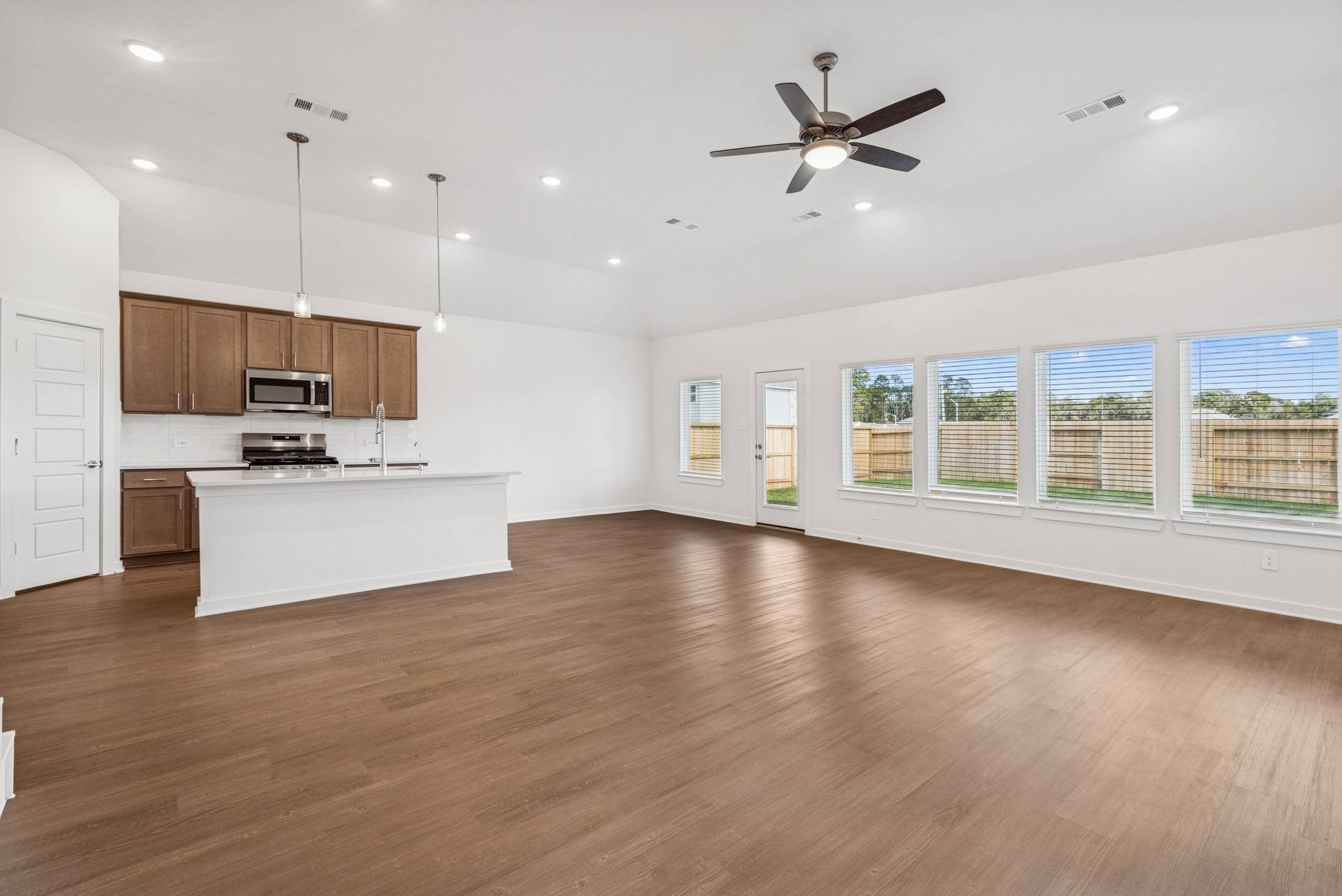 New Caney, TX 77357,16919 Pin Cherry Leaf DR