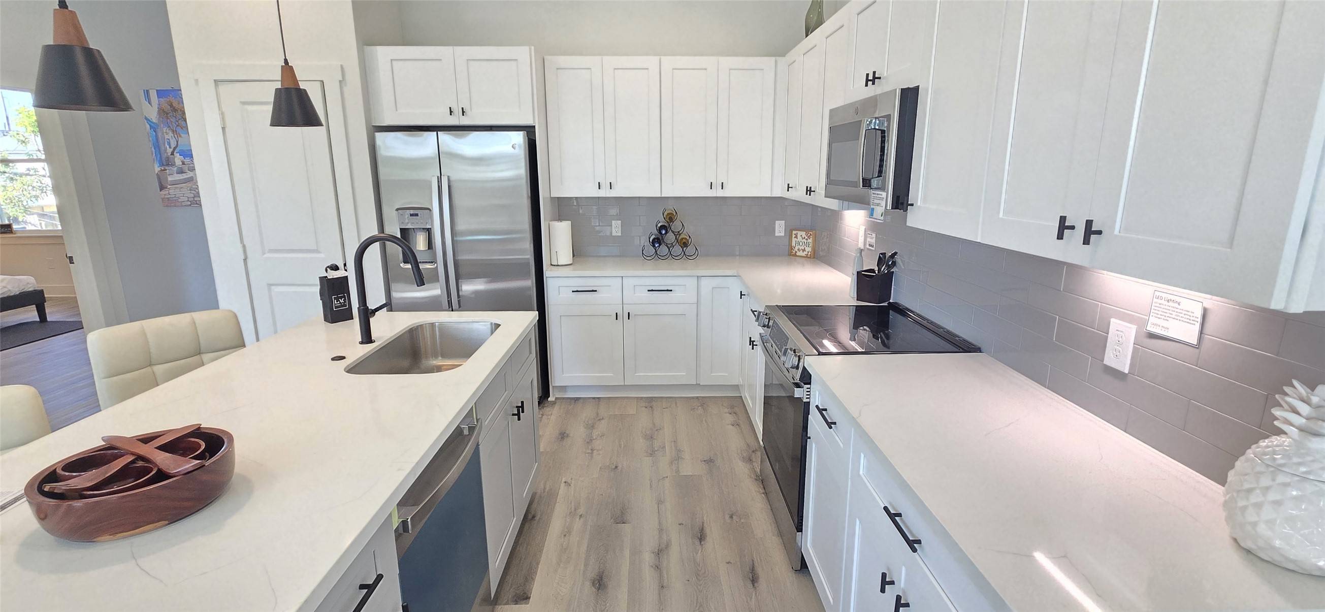 Houston, TX 77092,4922 Hoover ST #E