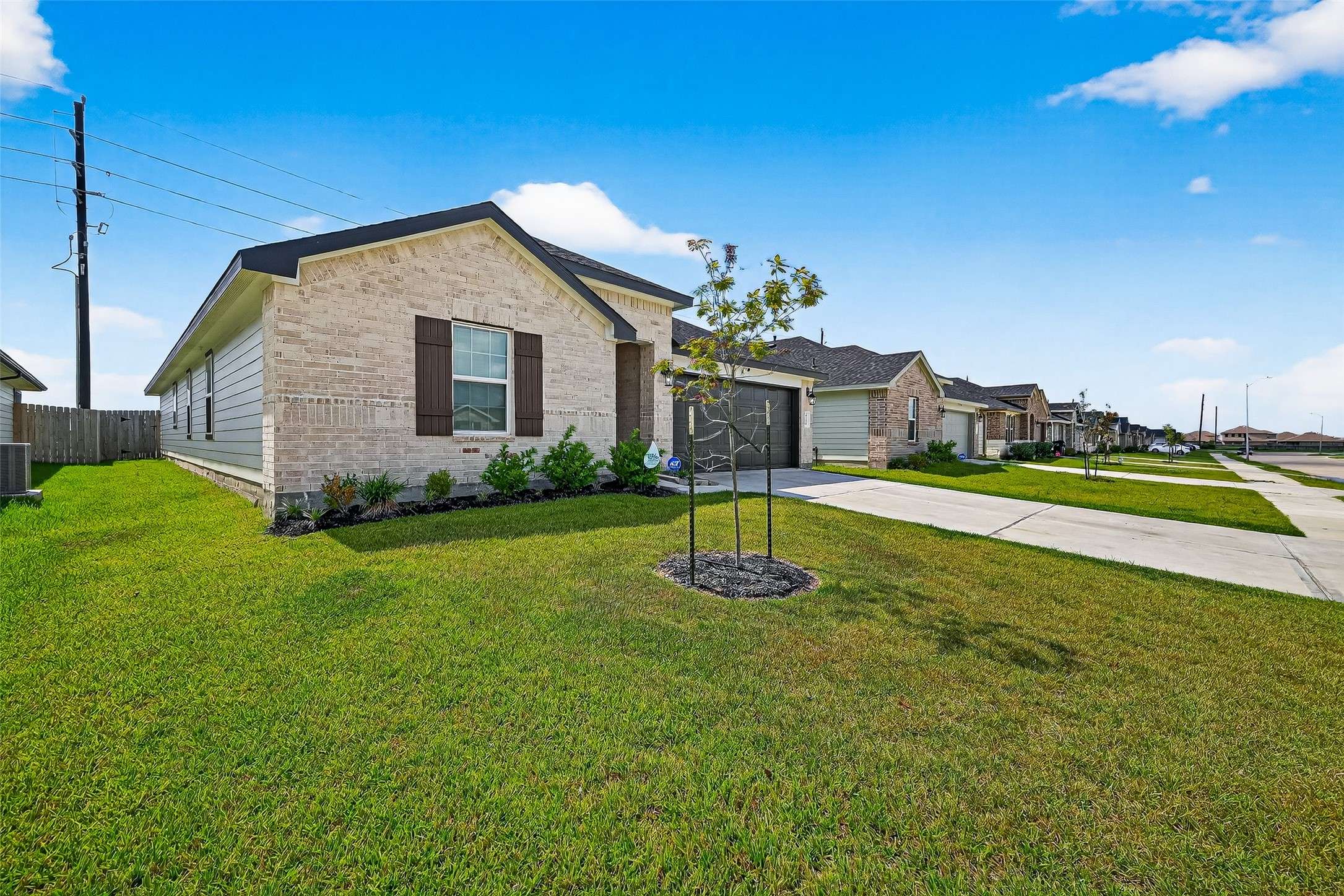 Rosharon, TX 77583,8730 Shumard Oak DR