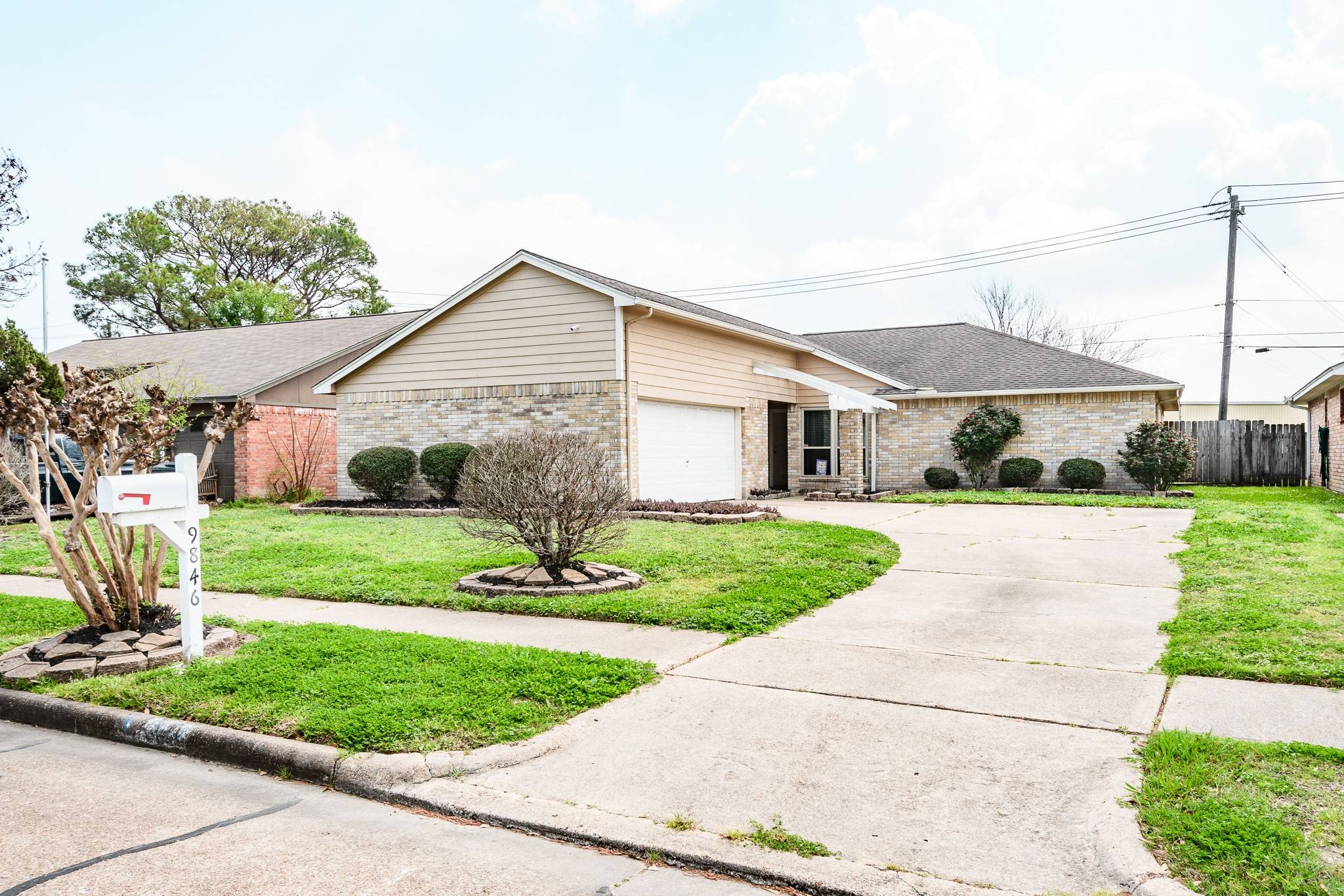 La Porte, TX 77571,9846 Rocky Hollow RD