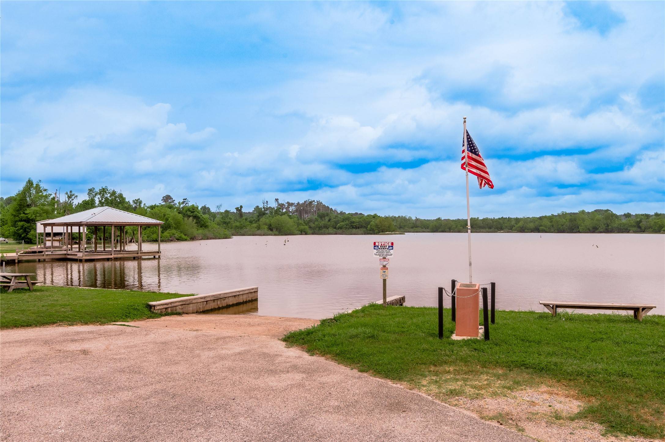 Onalaska, TX 77360,396 S Oak Lee DR