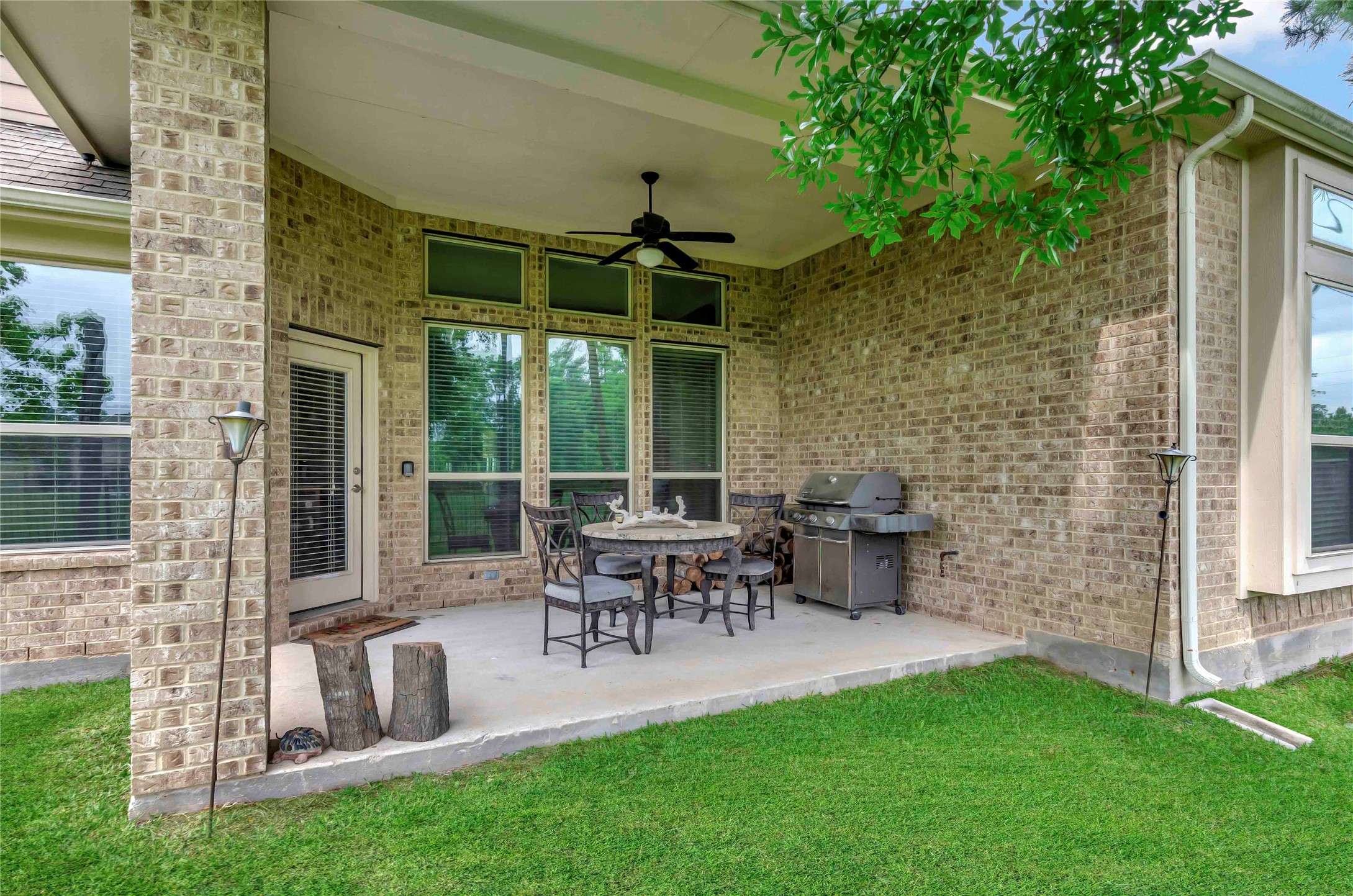 The Woodlands, TX 77375,39 WADING POND