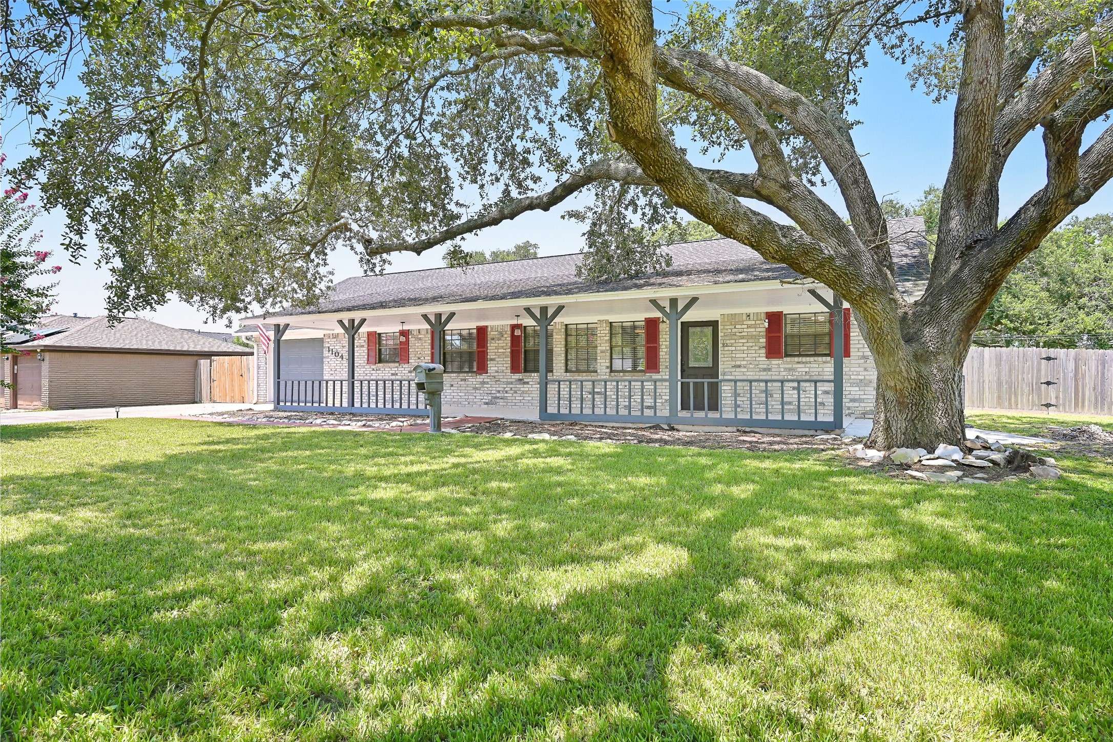 Angleton, TX 77515,1104 Western AVE