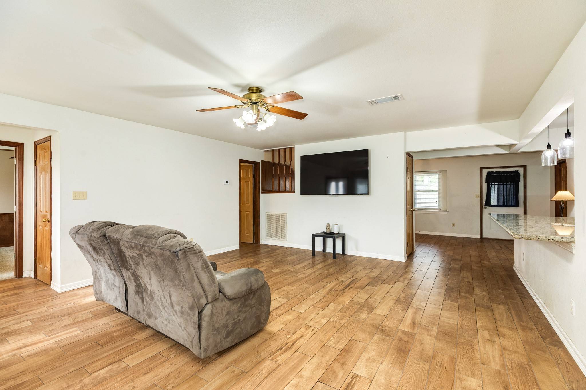 Lake Jackson, TX 77566,52 S Bachelor Button ST