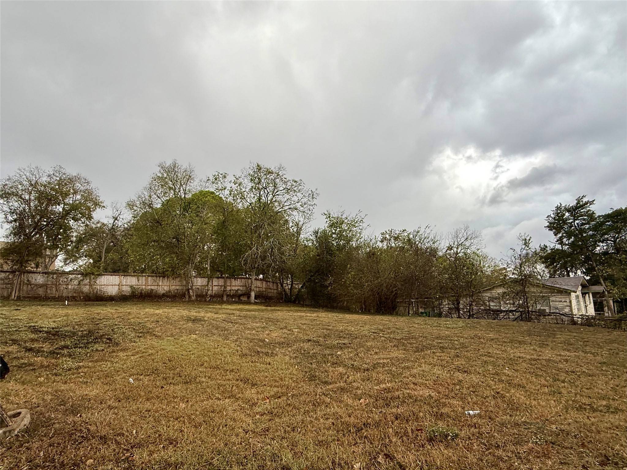 Brenham, TX 77833,699 N Market ST