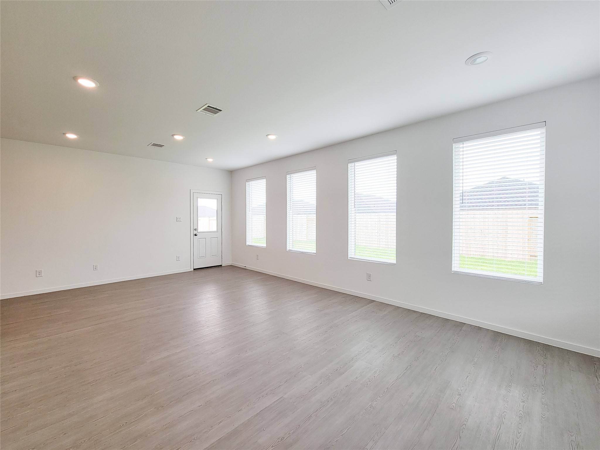 Angleton, TX 77515,320 Emma ST