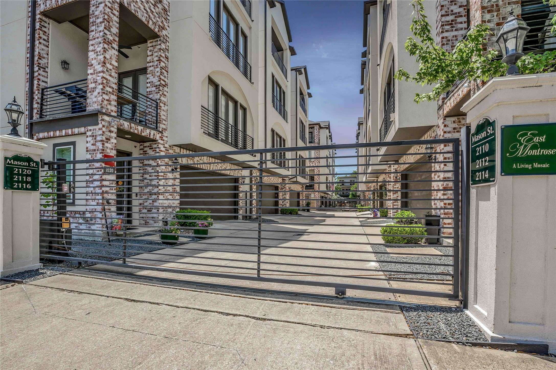 Houston, TX 77006,2110 Mason ST