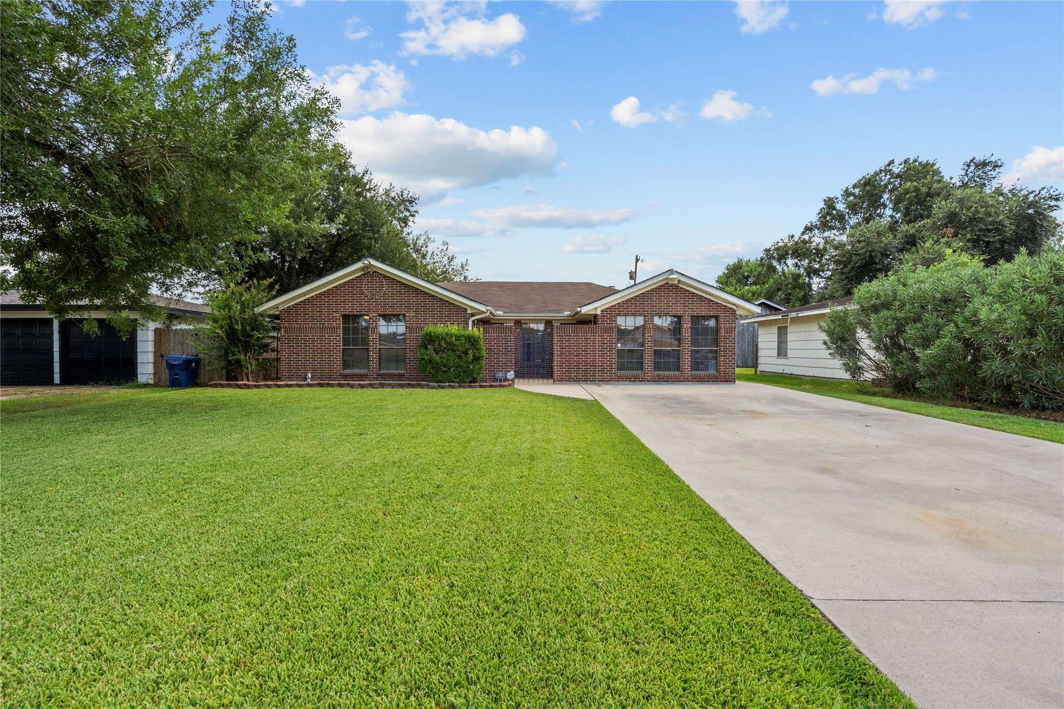 Texas City, TX 77590,1421 16th AVE N