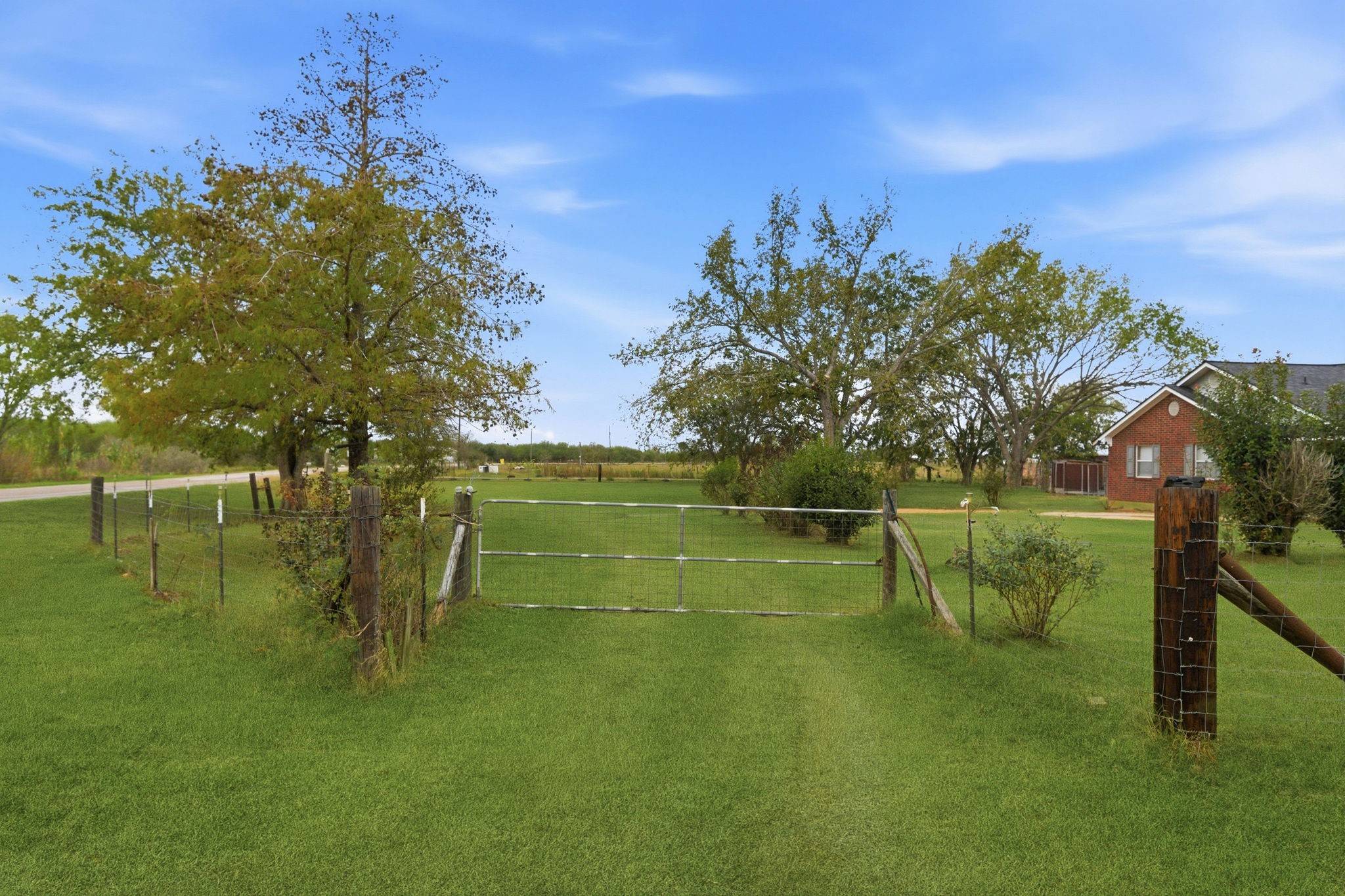 Bellville, TX 77418,1030 Raccoon Bend RD