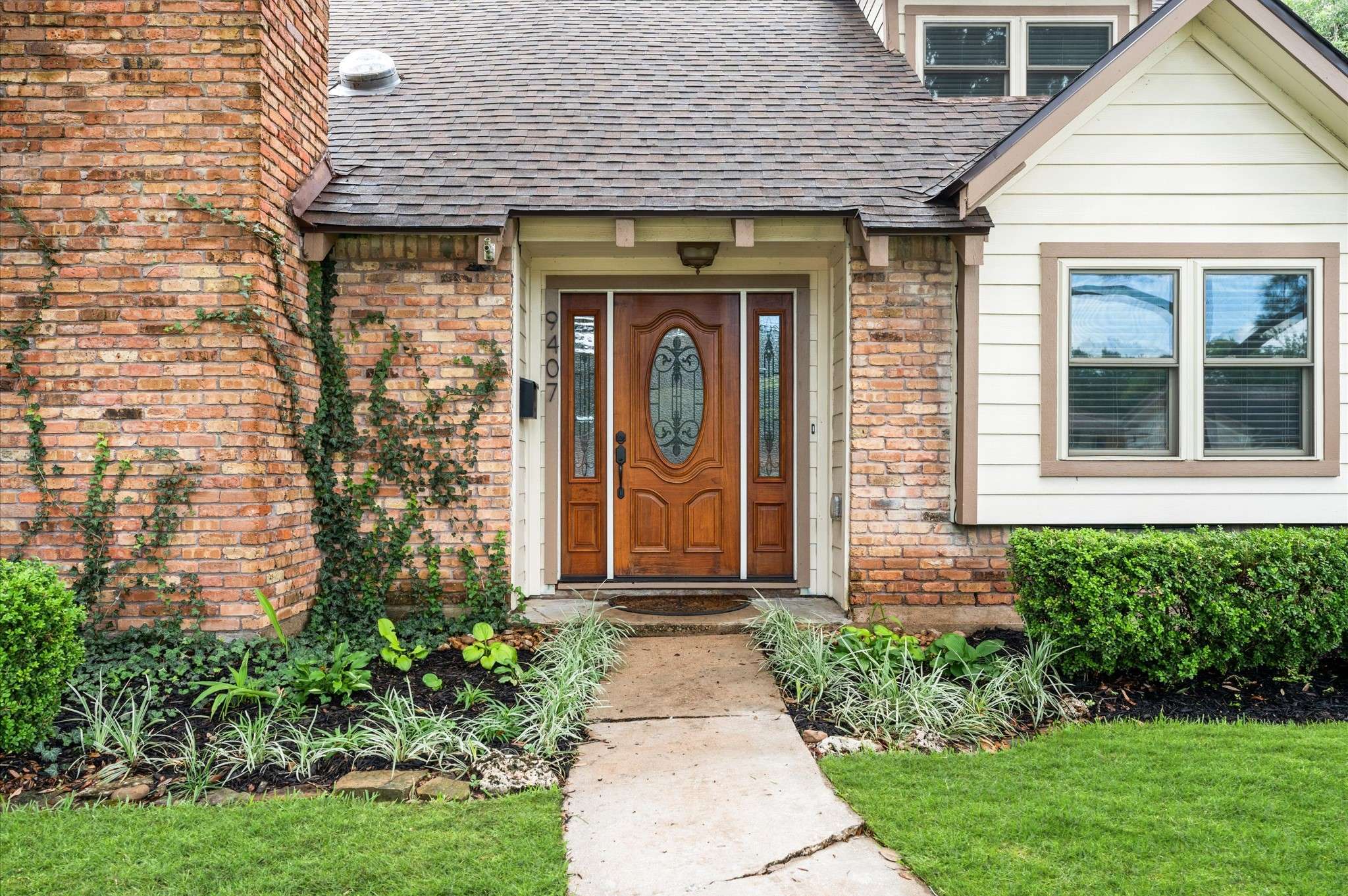 Houston, TX 77096,9407 Brooding Oak CIR