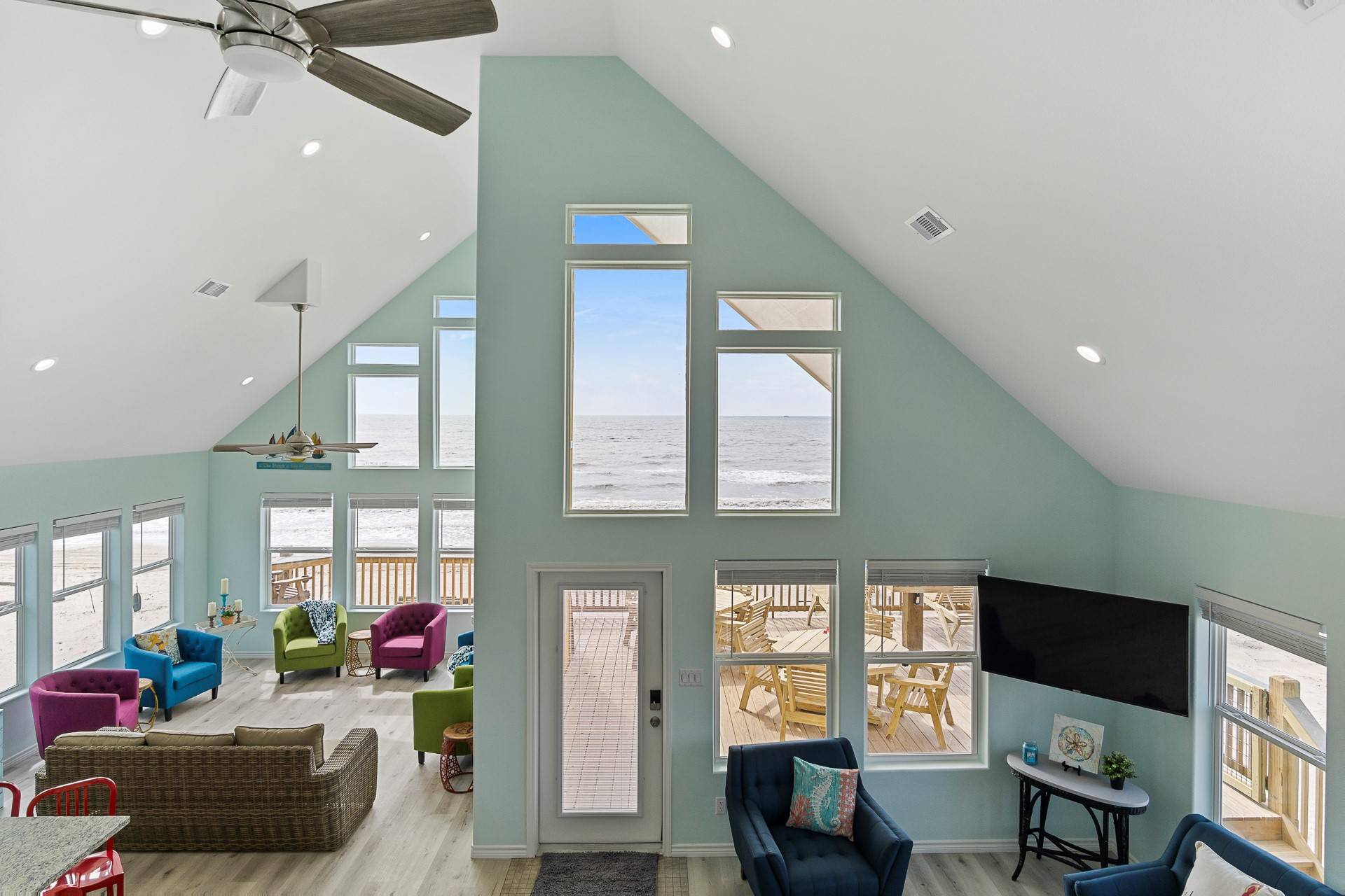 Gilchrist, TX 77617,994 Baker LN