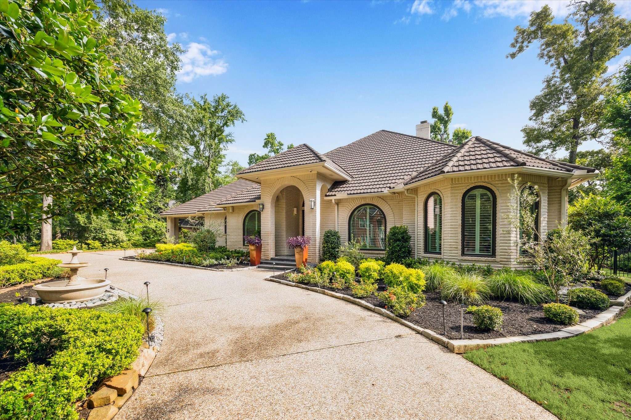 The Woodlands, TX 77380,30 Halfmoon CT