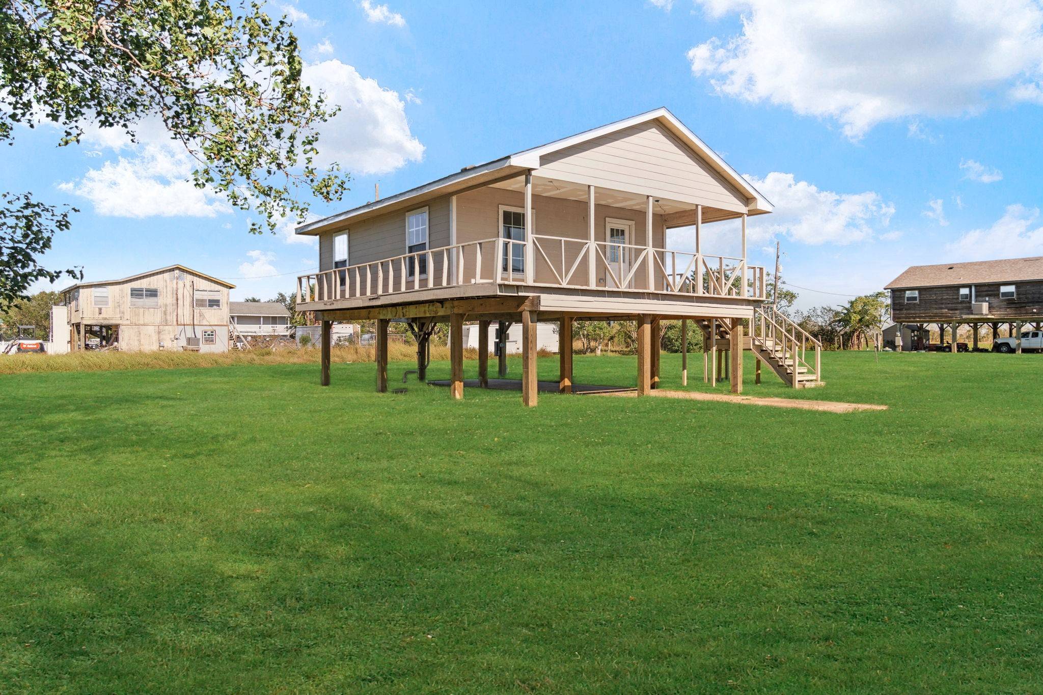 Freeport, TX 77541,5011 County Road 476D