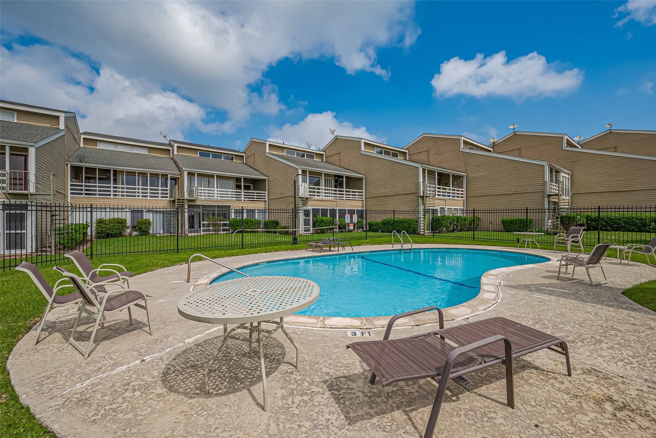 Conroe, TX 77356,41 April Point DR S