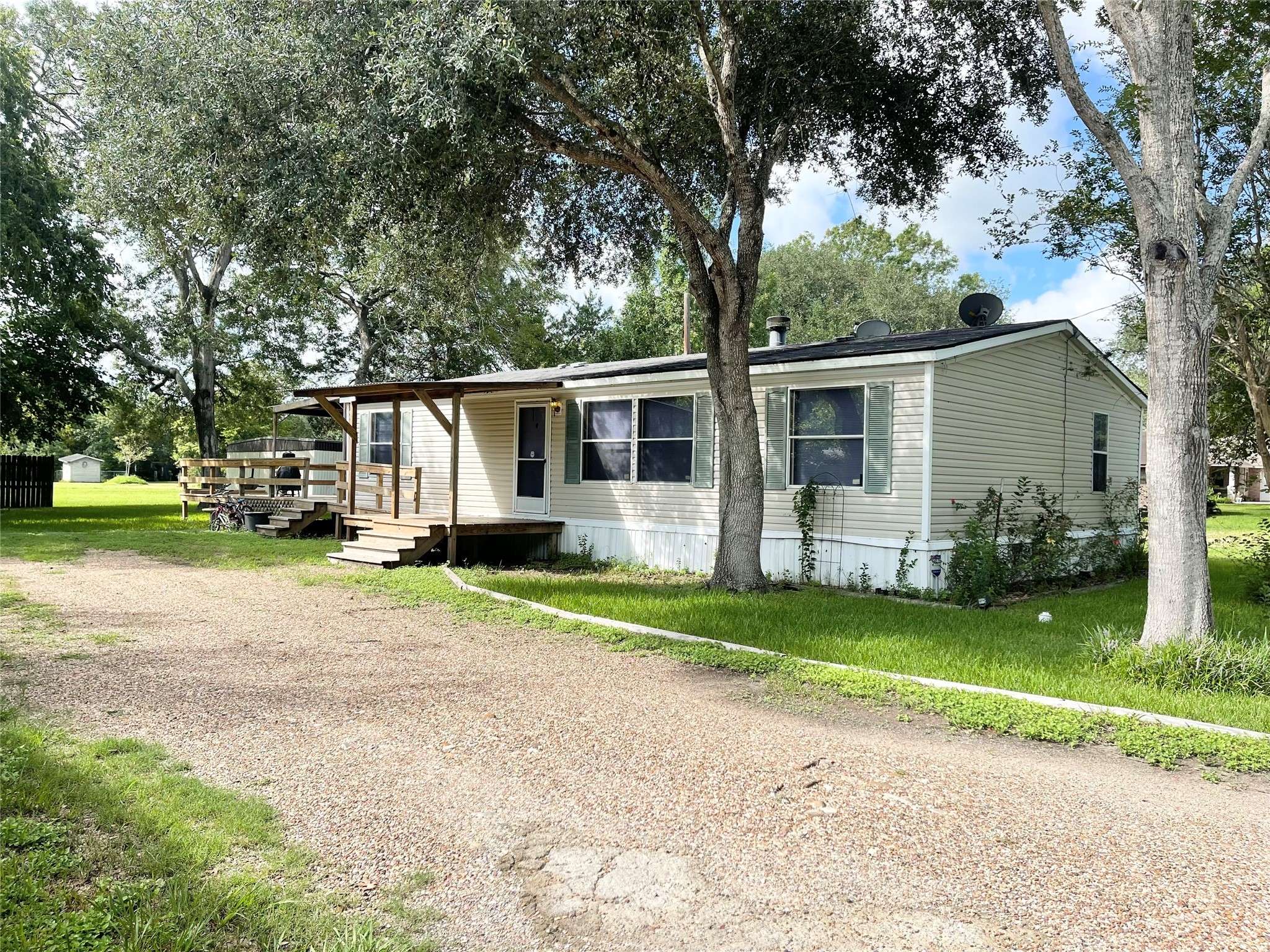 East Bernard, TX 77435,515 Connie ST