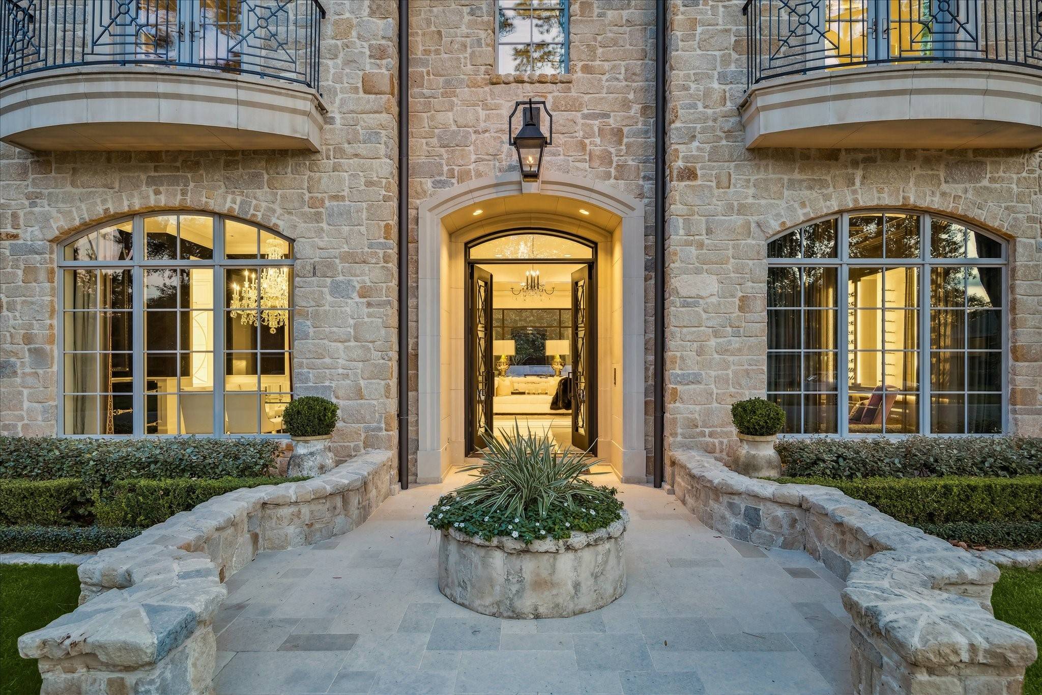 Houston, TX 77024,220 Merrie Way LN