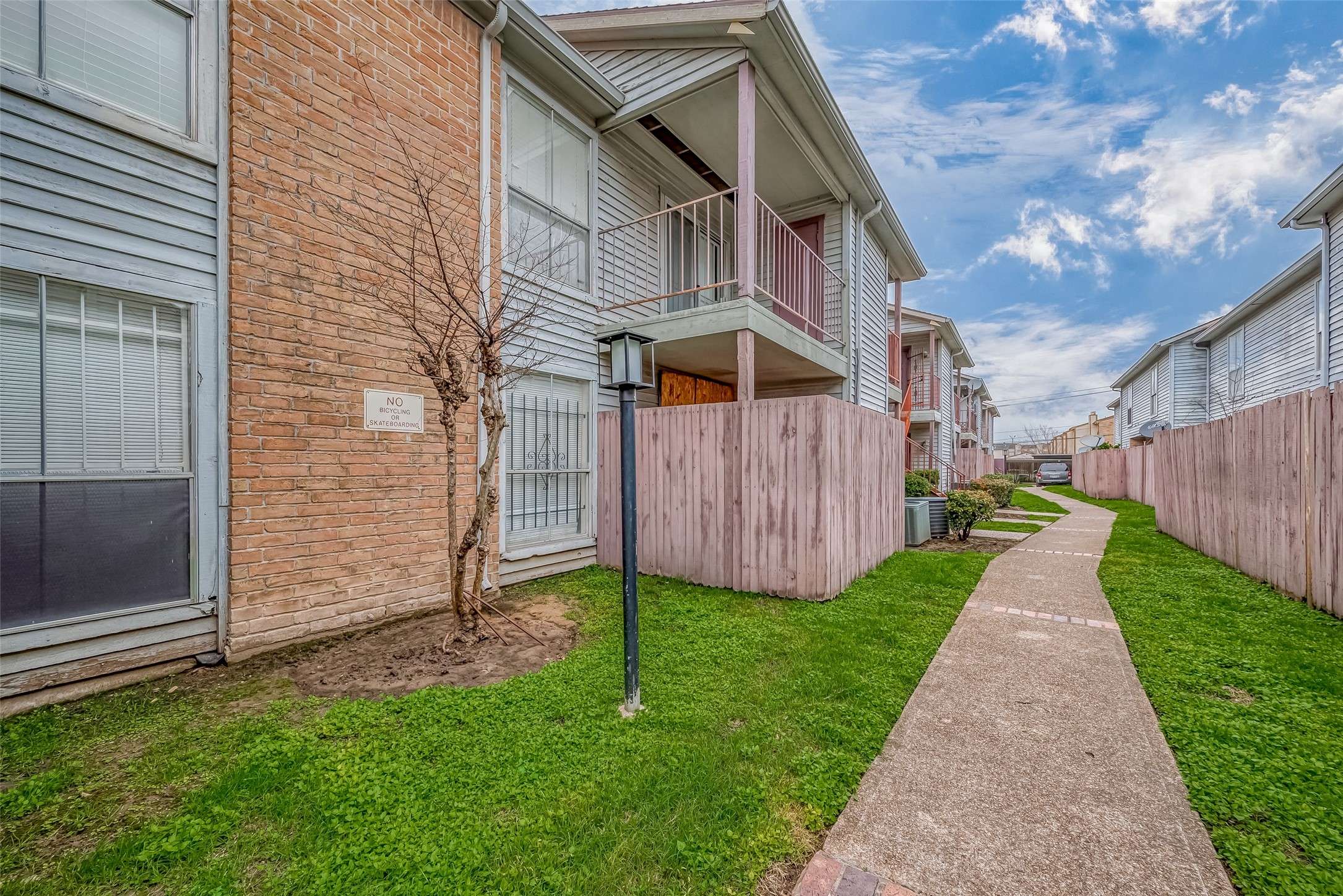Houston, TX 77036,9350 Country Creek DR #25
