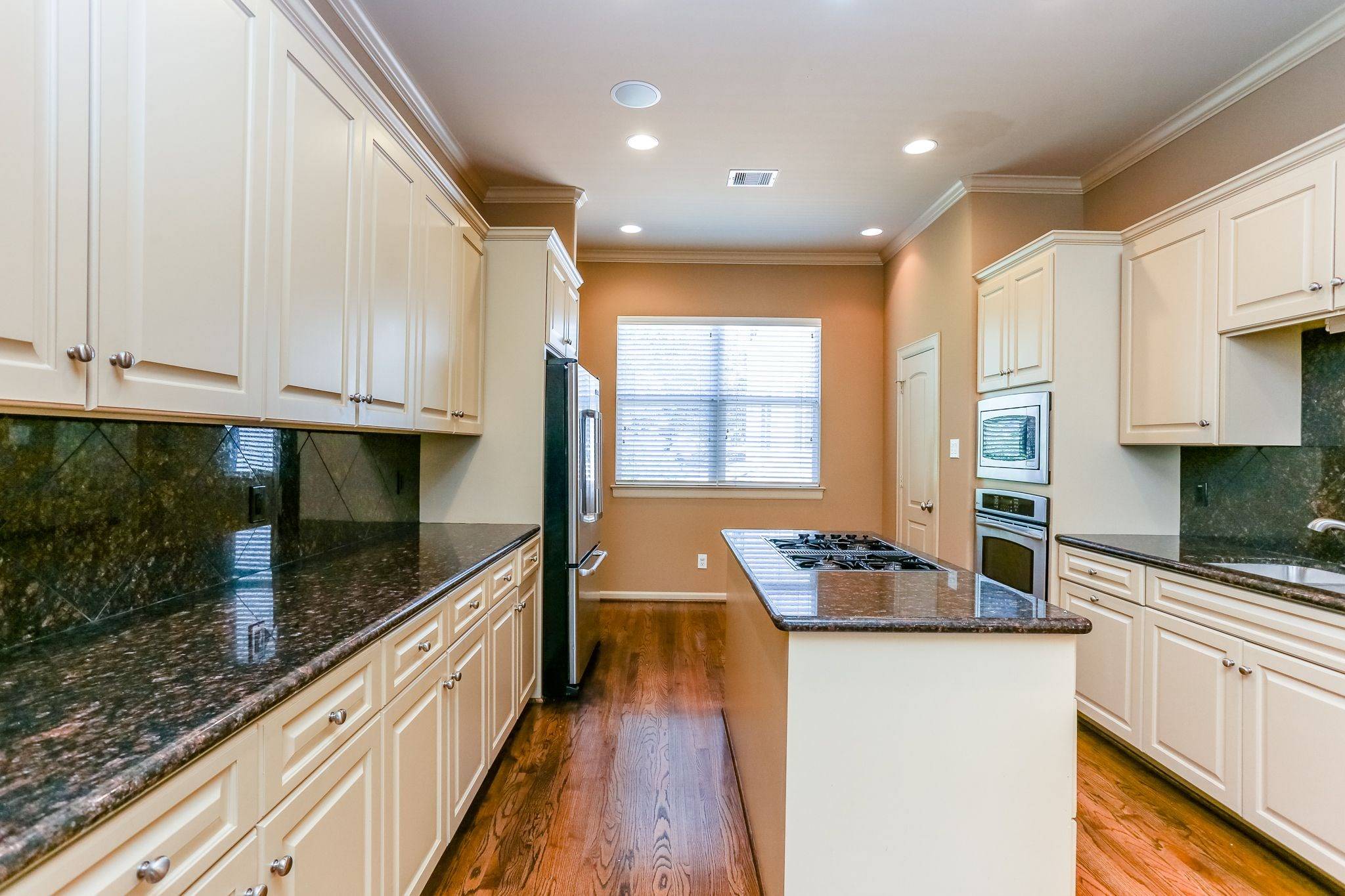 Houston, TX 77006,1714 Van Buren ST