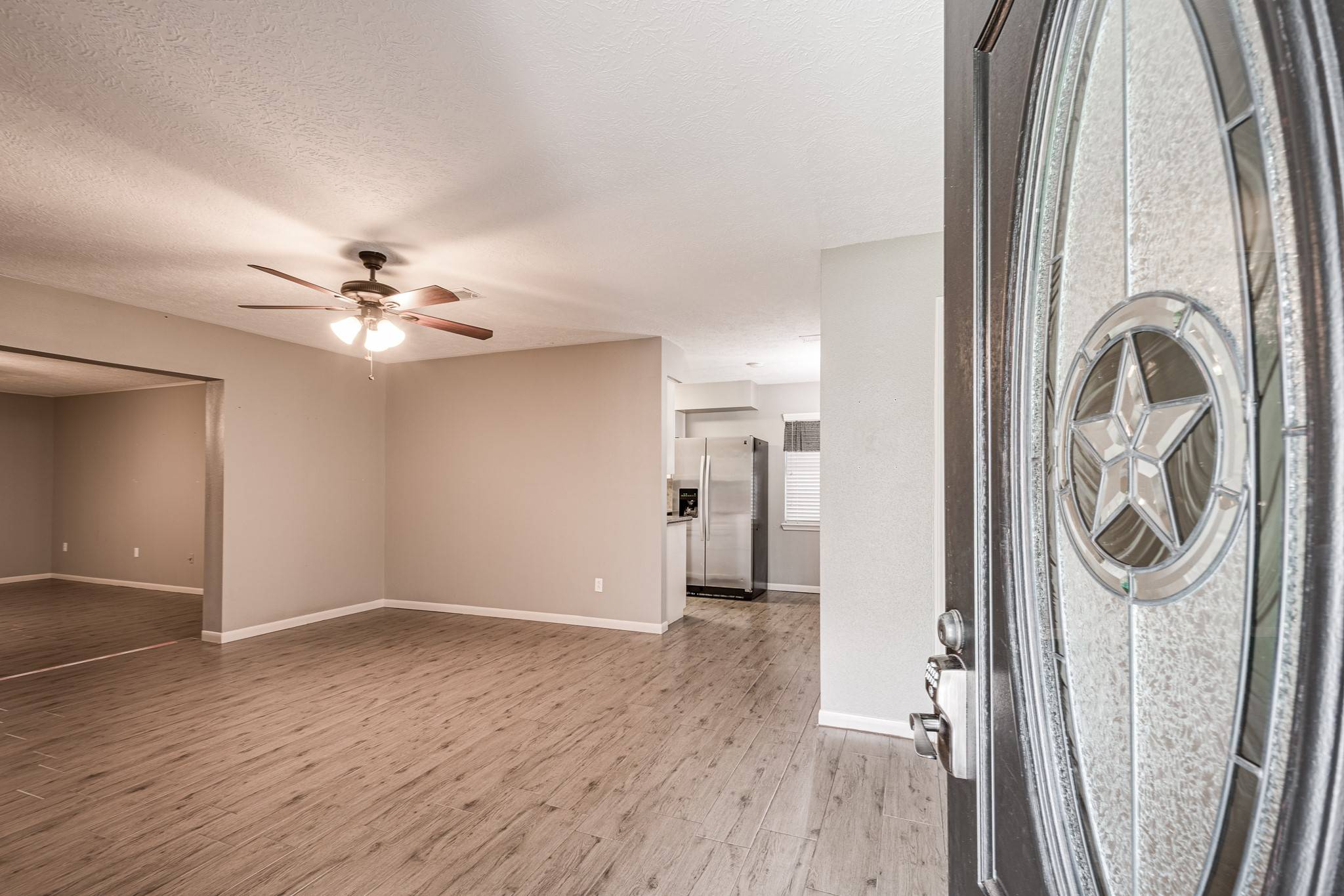 Highlands, TX 77562,512 Lyndale DR
