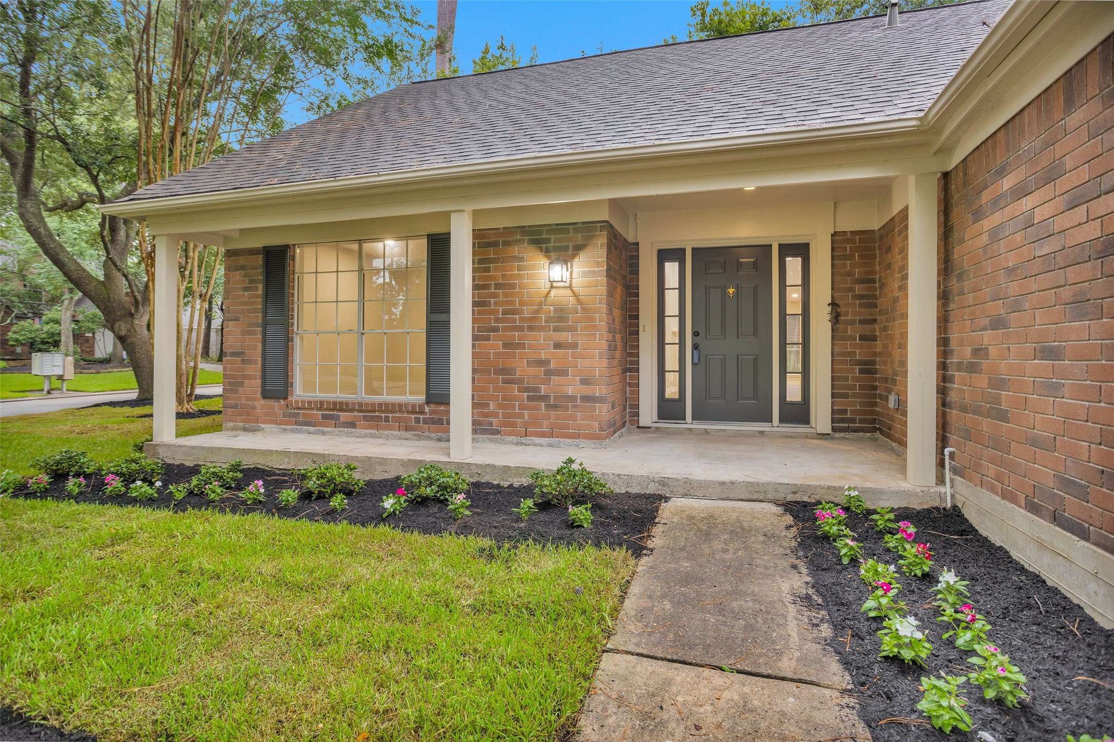 The Woodlands, TX 77380,198 Velvet Leaf PL