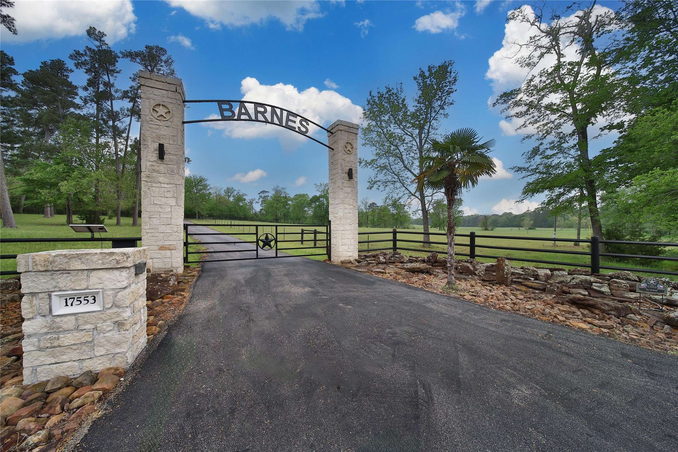 Montgomery, TX 77356,17553 FM 149