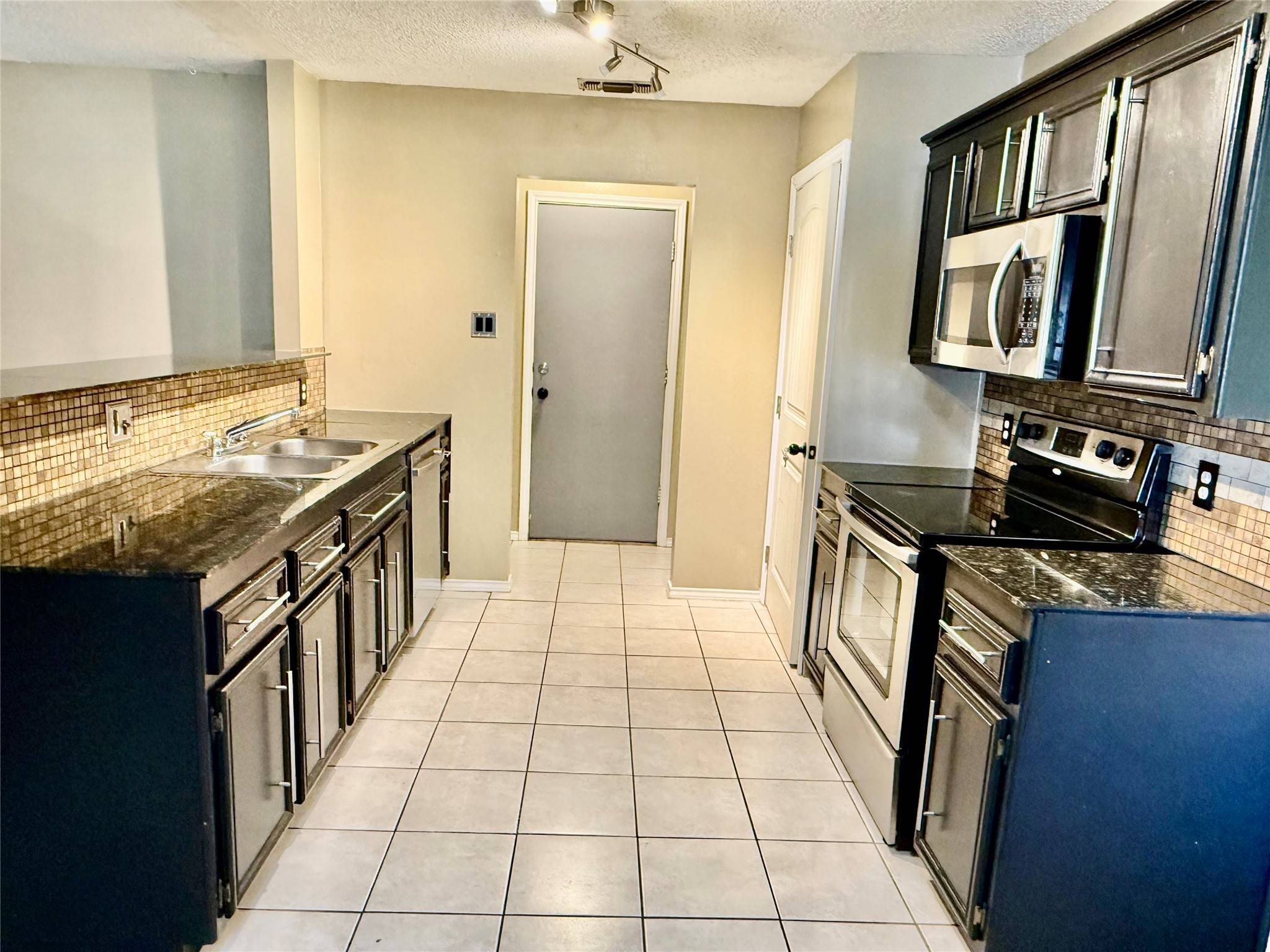 Lubbock, TX 79423,2206 87th St